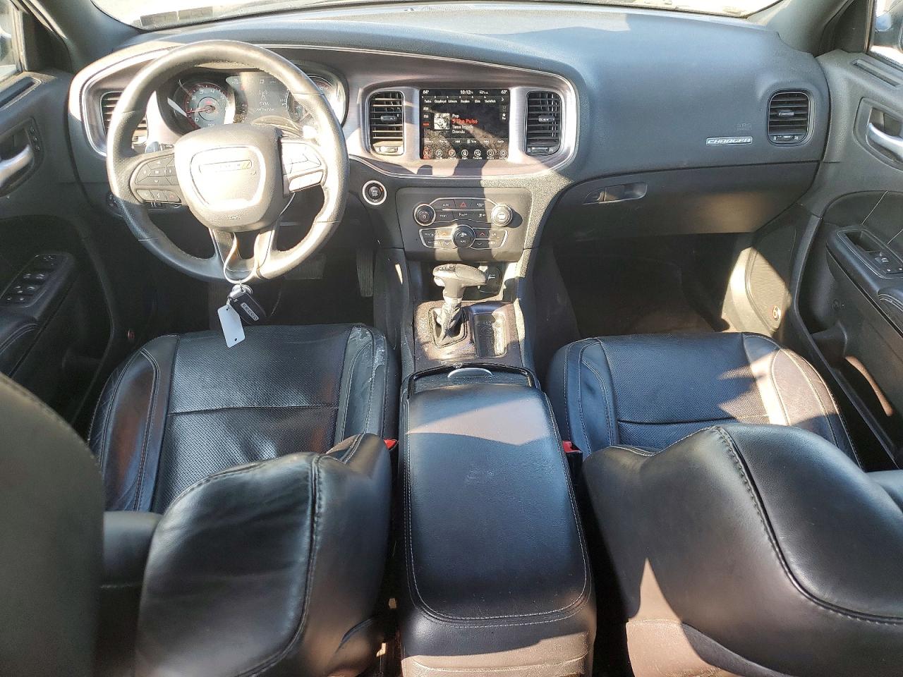 2017 DODGE CHARGER SXT photo 8