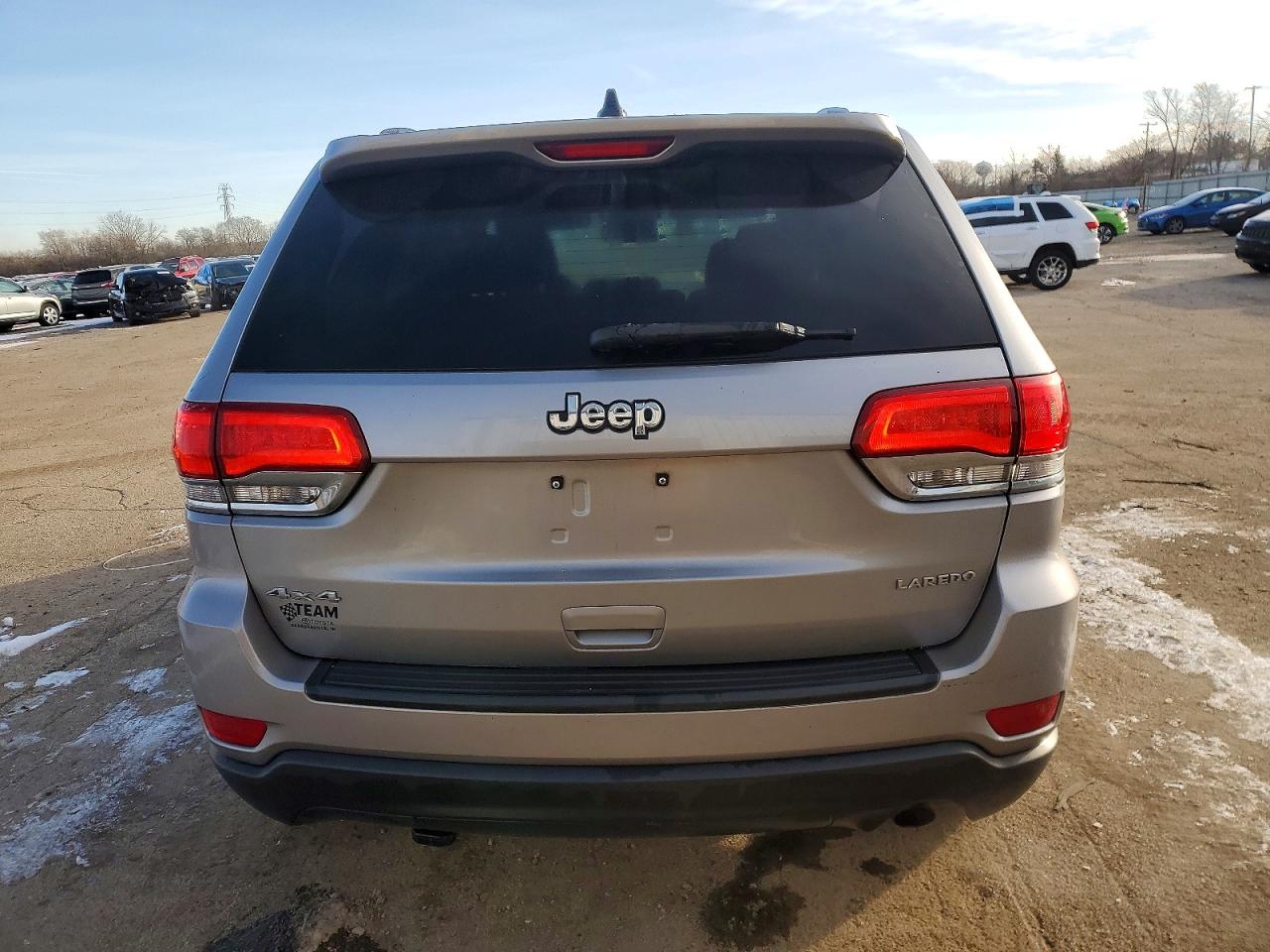 2016 JEEP GRAND CHEROKEE LAREDO photo 6