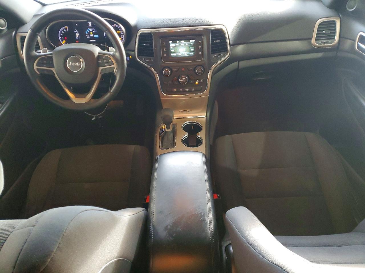 2016 JEEP GRAND CHEROKEE LAREDO photo 8