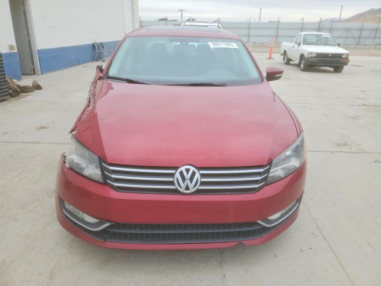2015 VOLKSWAGEN PASSAT SE photo 5