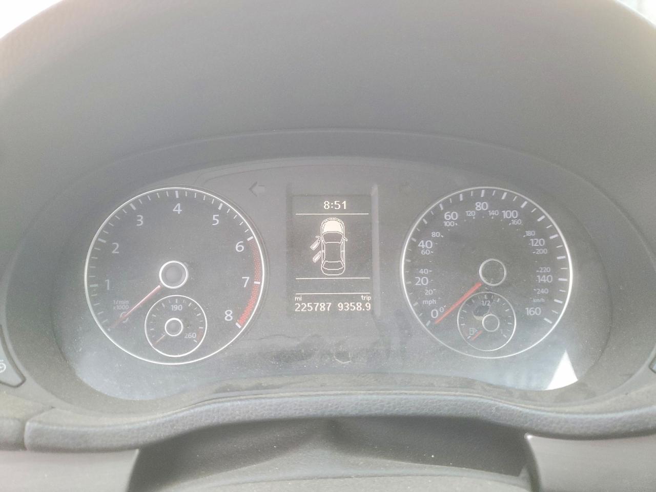 2015 VOLKSWAGEN PASSAT SE photo 9