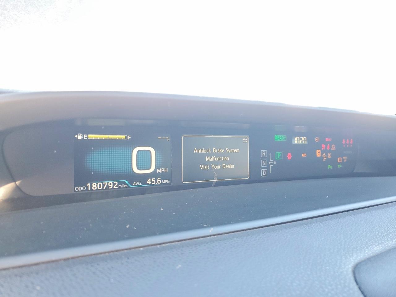 2018 TOYOTA PRIUS photo 9
