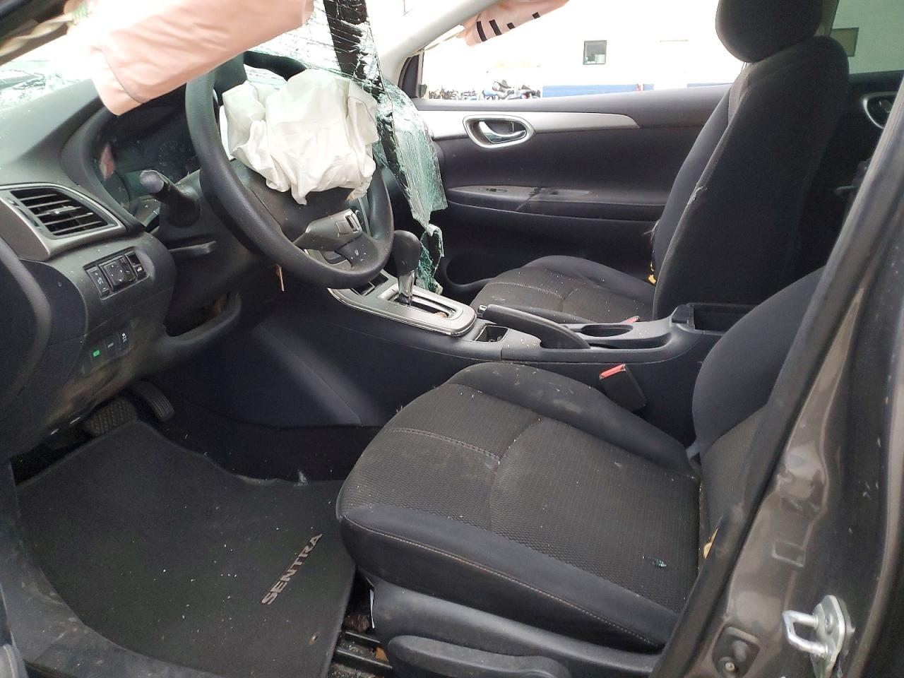 2015 NISSAN SENTRA S photo 7