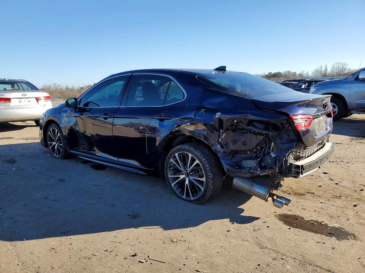 2021 TOYOTA CAMRY XSE photo 3