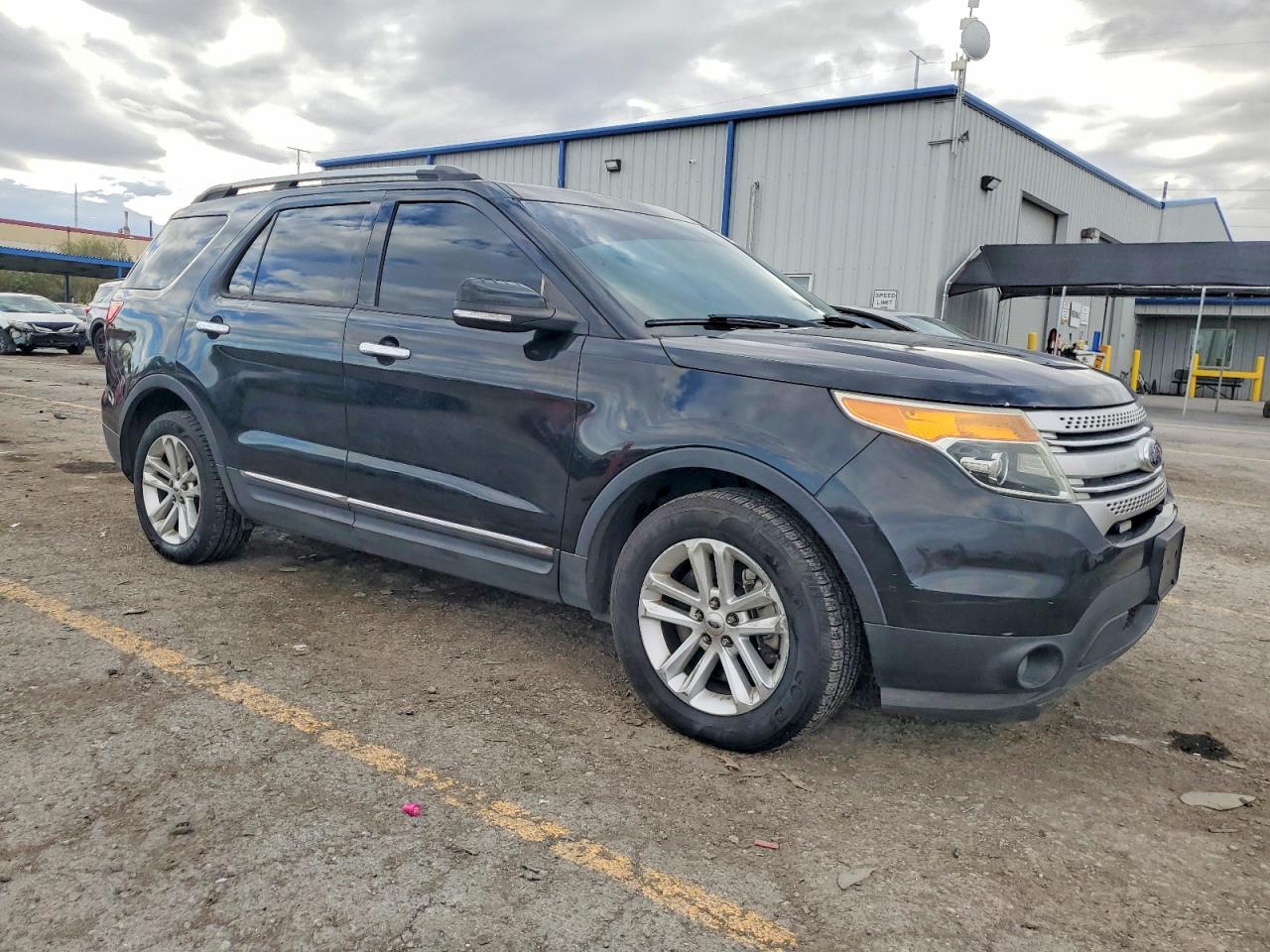 2014 FORD EXPLORER XLT photo 4