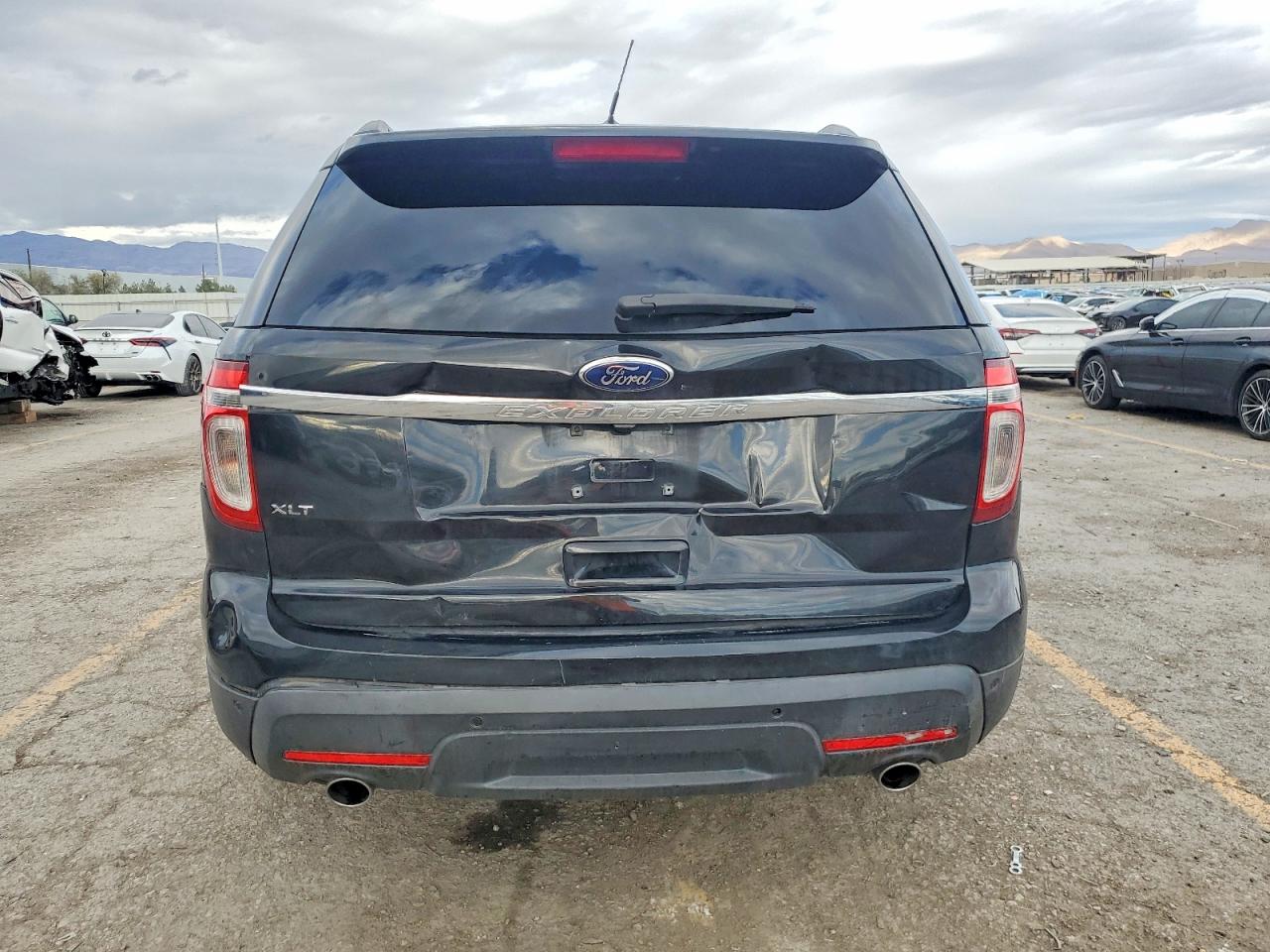 2014 FORD EXPLORER XLT photo 6