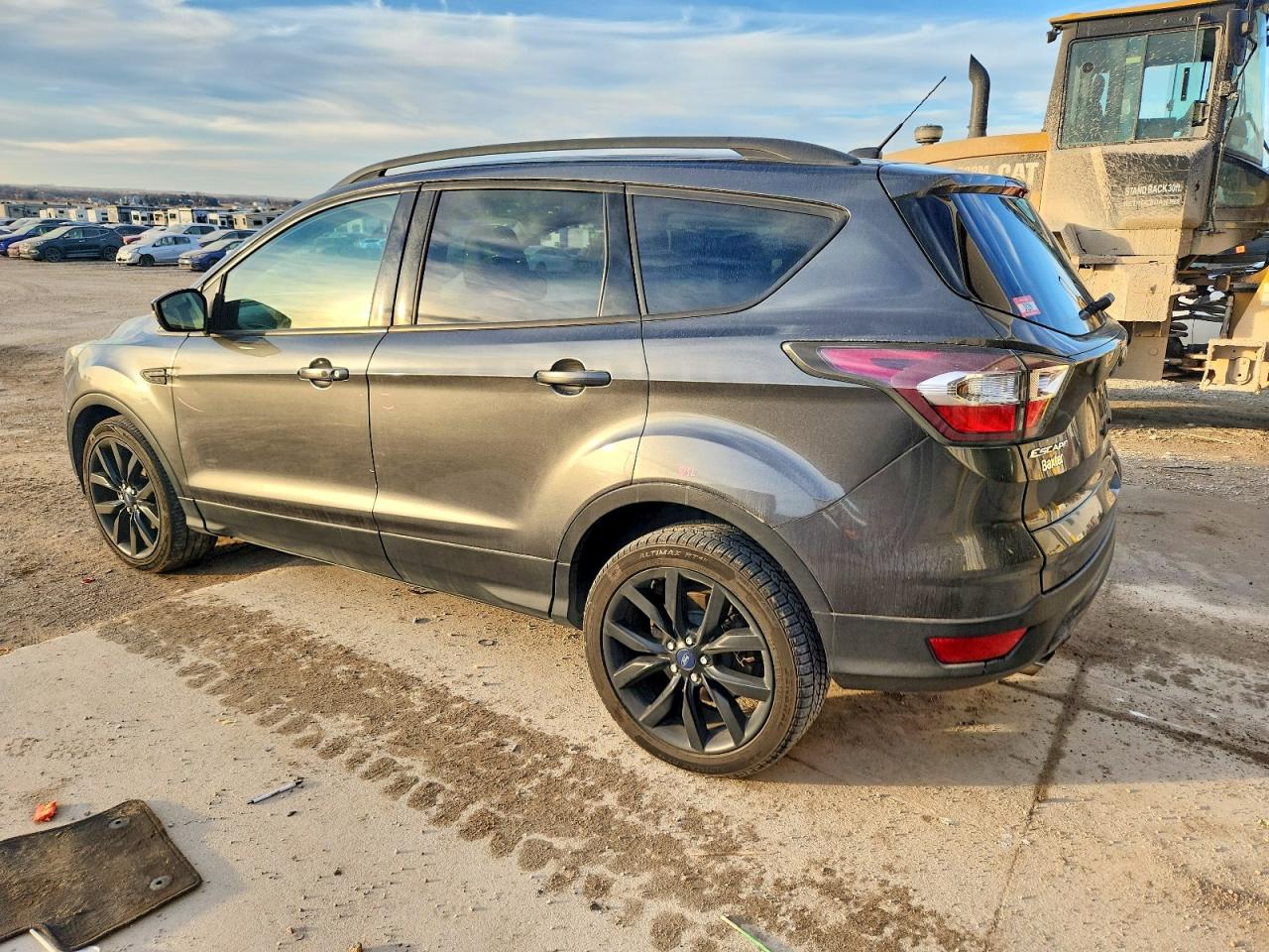 2017 FORD ESCAPE photo 2