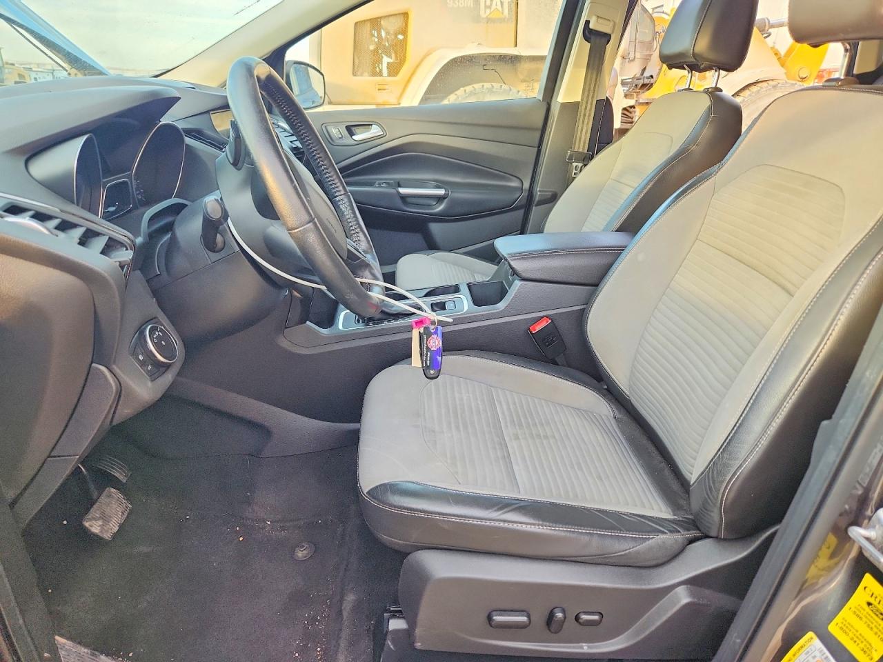 2017 FORD ESCAPE photo 7