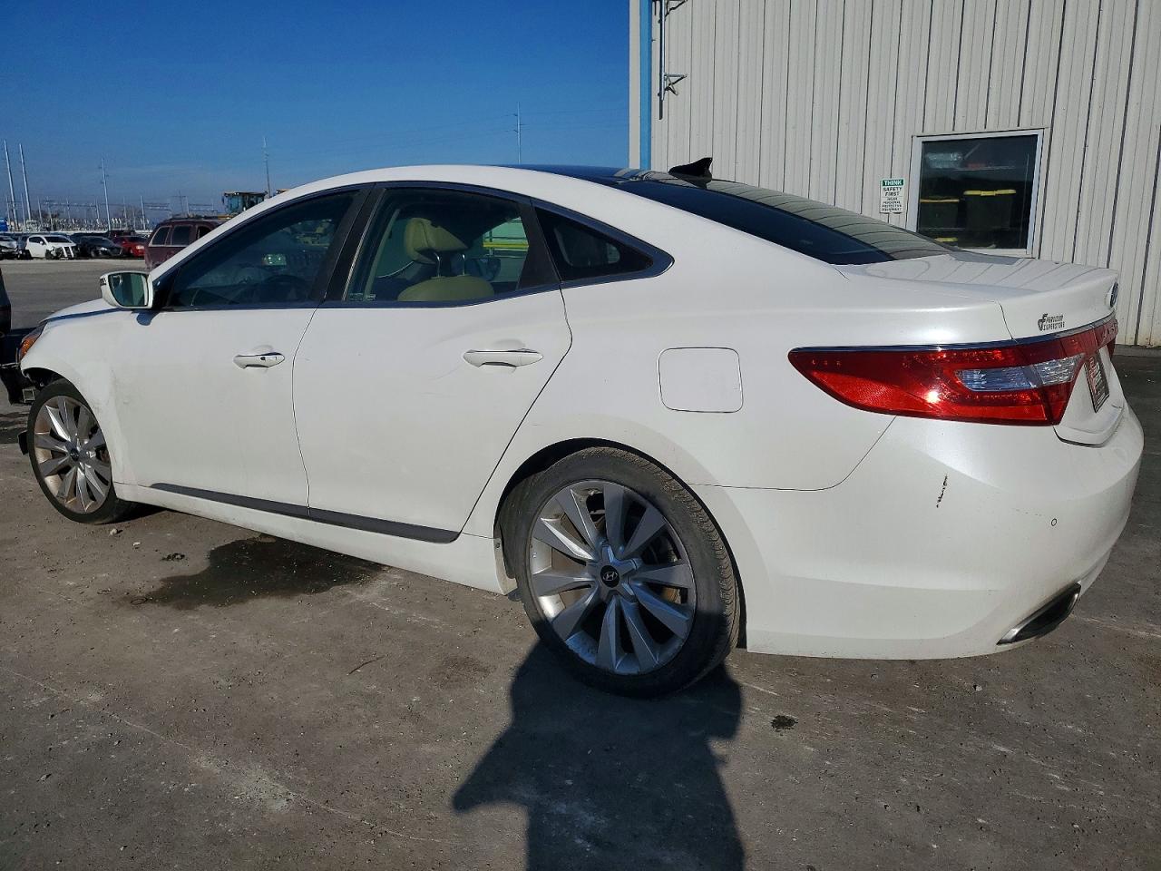 2013 HYUNDAI AZERA GLS photo 2