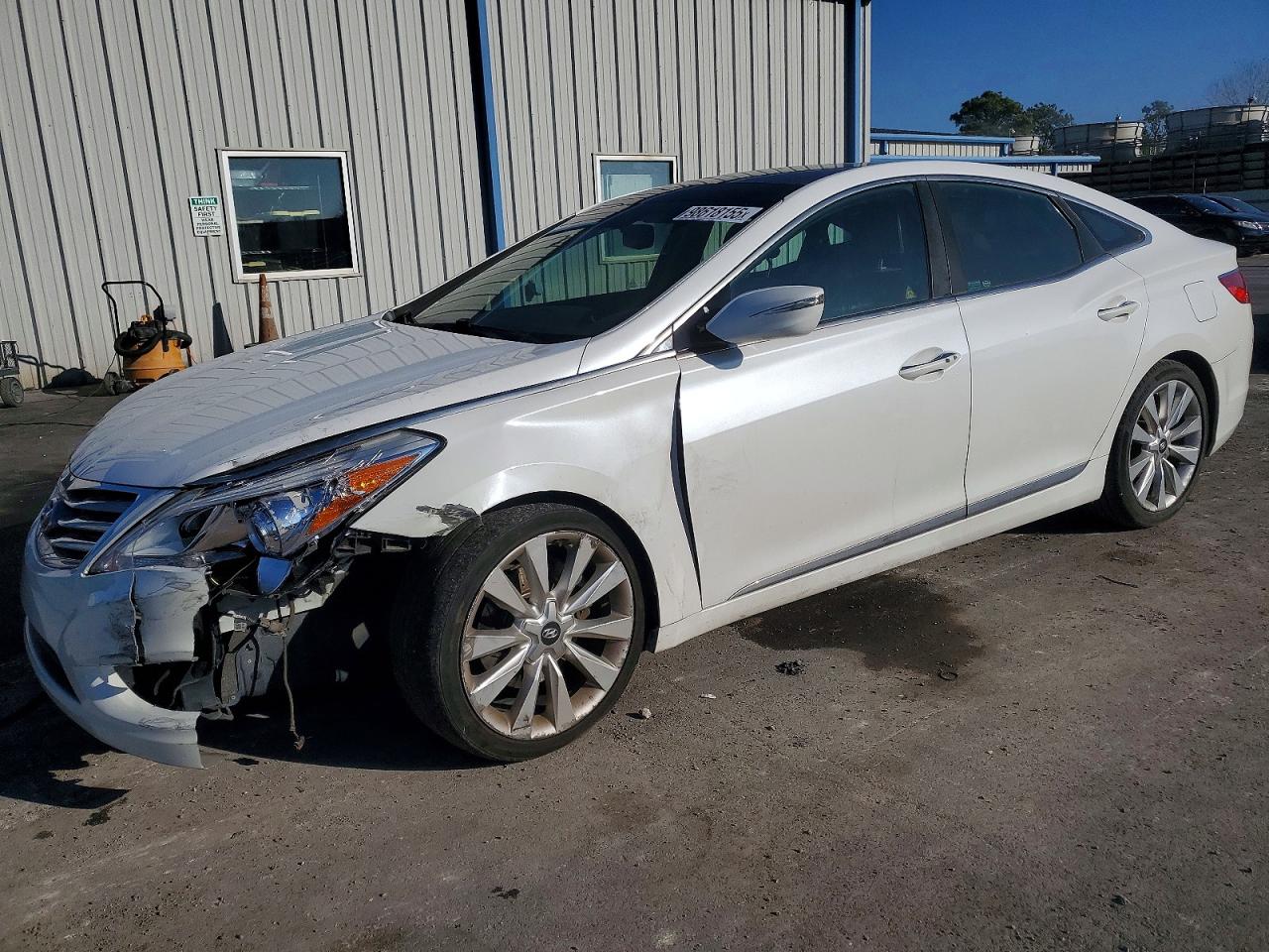 2013 HYUNDAI AZERA