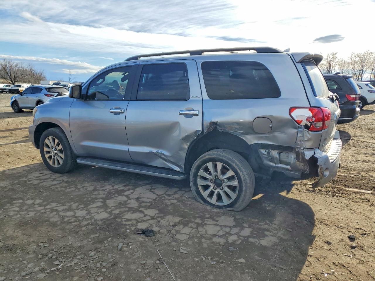 2011 TOYOTA SEQUOIA LIMITED photo 2
