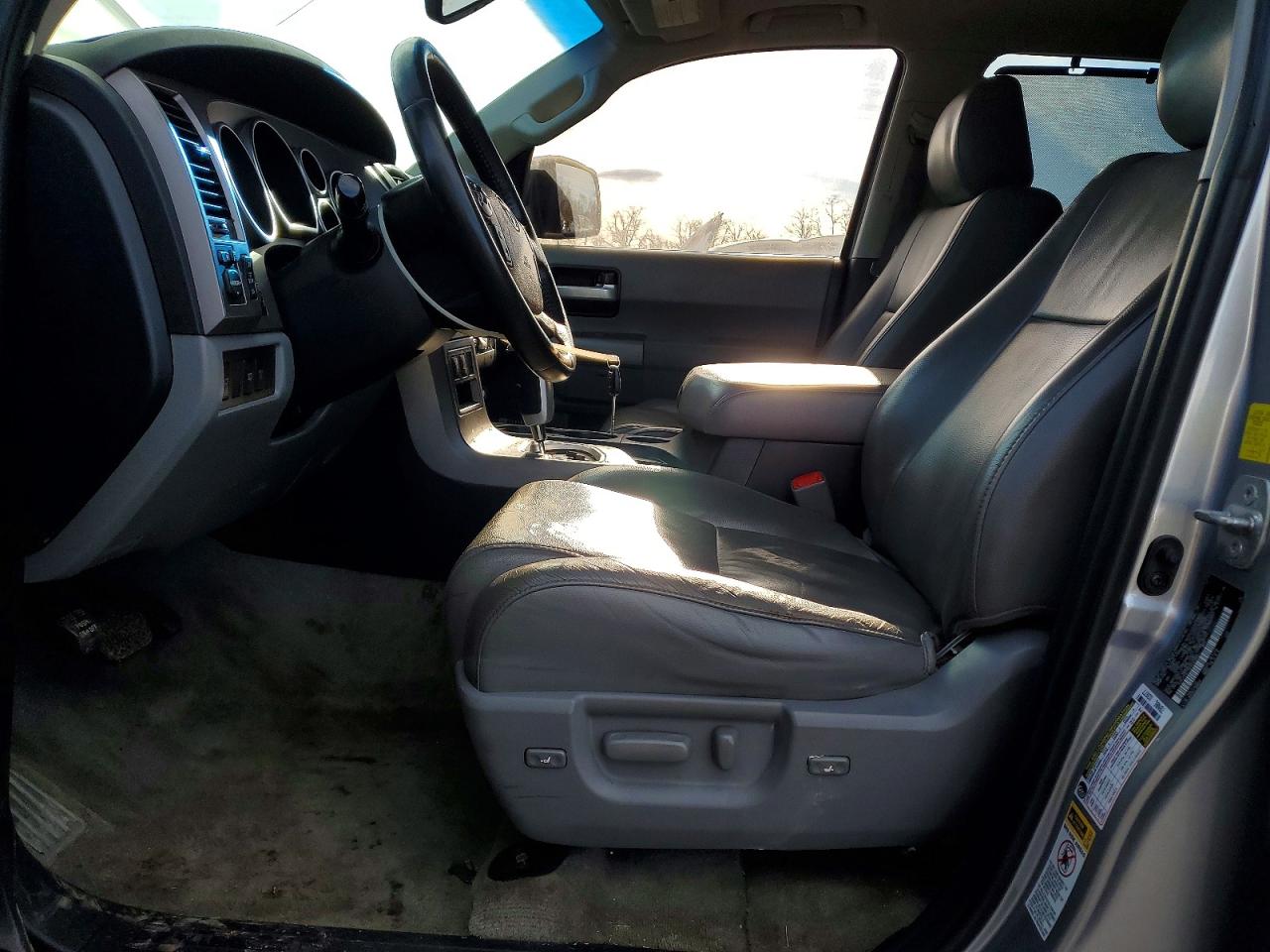 2011 TOYOTA SEQUOIA LIMITED photo 7