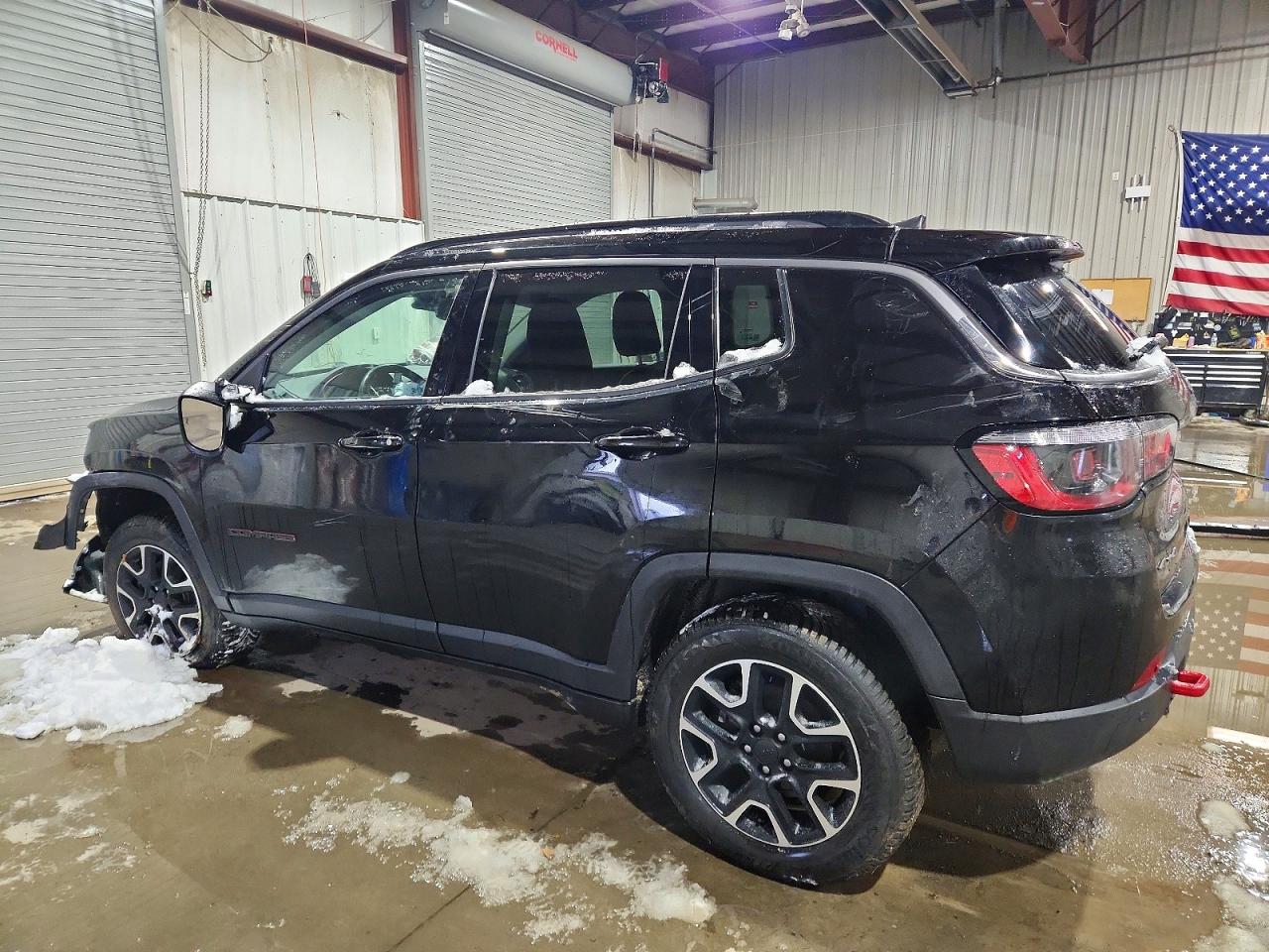 2021 JEEP COMPASS TRAILHAWK photo 2