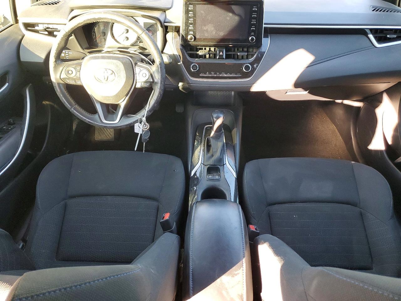 2020 TOYOTA COROLLA SE photo 8
