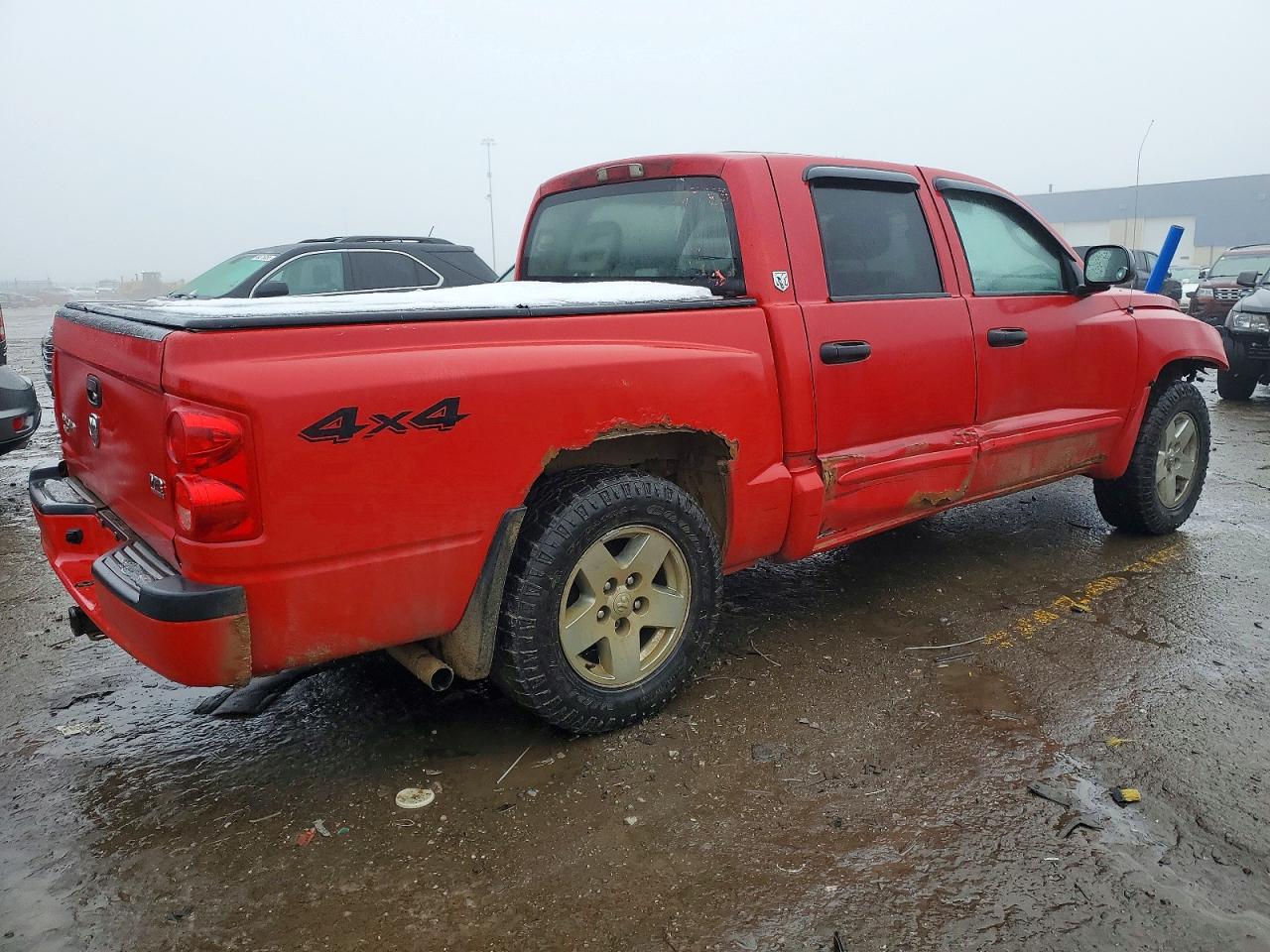 2005 DODGE DAKOTA QUAD SLT photo 3
