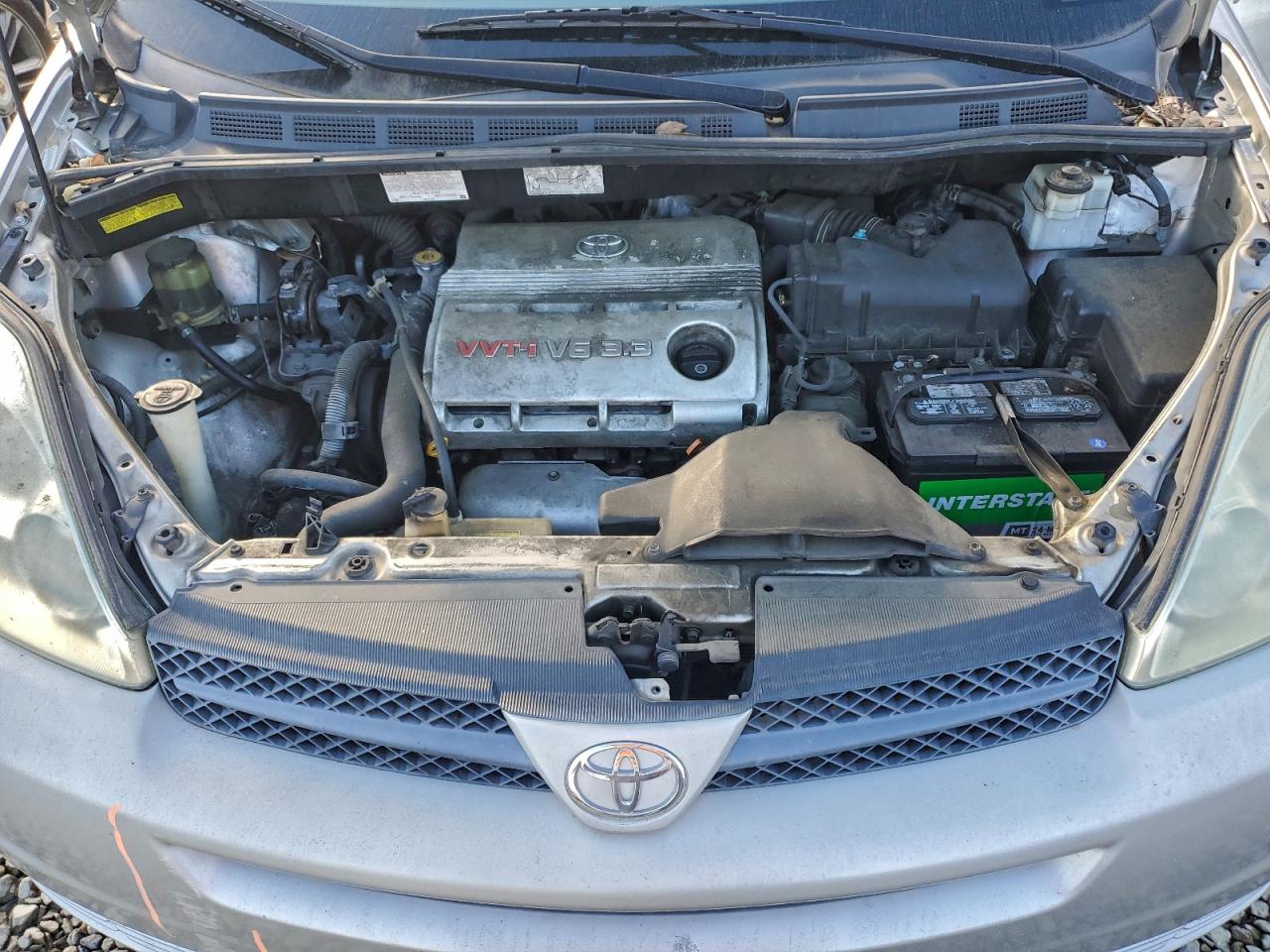 2004 TOYOTA SIENNA CE photo 12