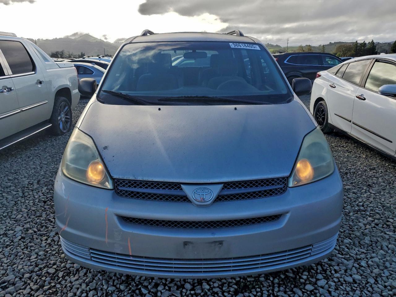 2004 TOYOTA SIENNA CE photo 5