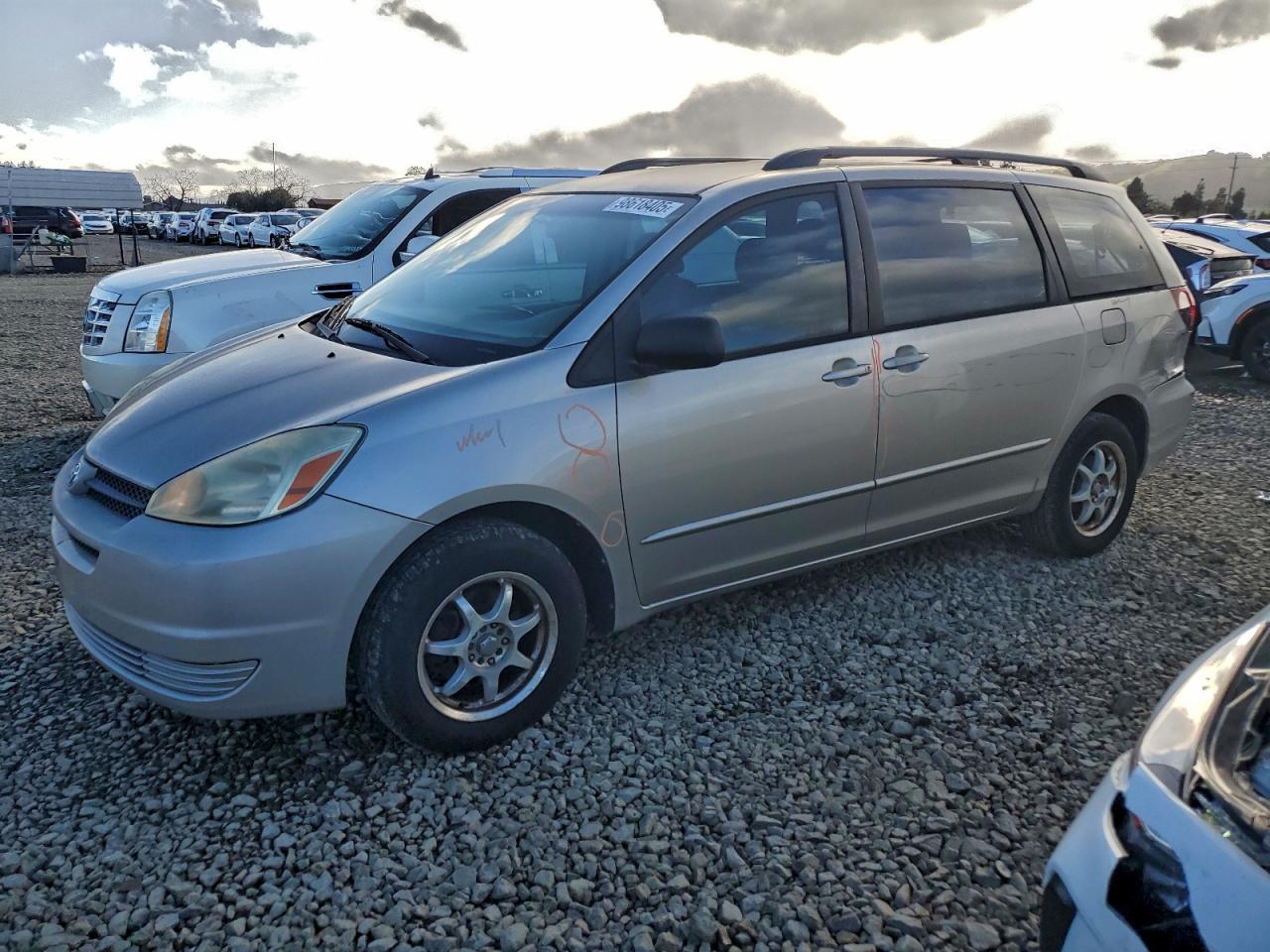 2004 TOYOTA SIENNA