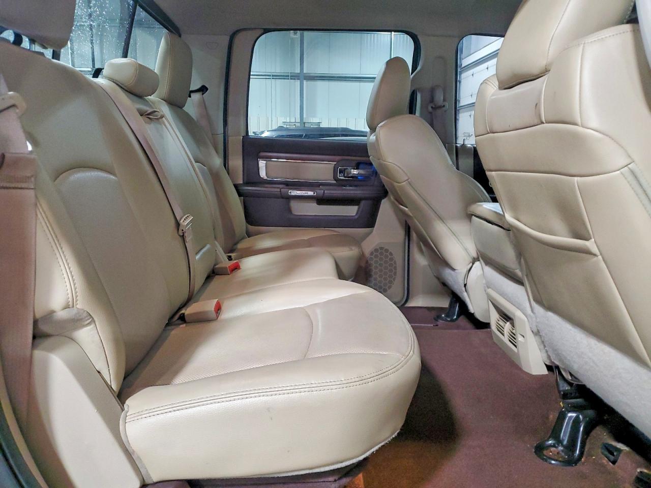 2014 RAM 1500 LARAMIE photo 28