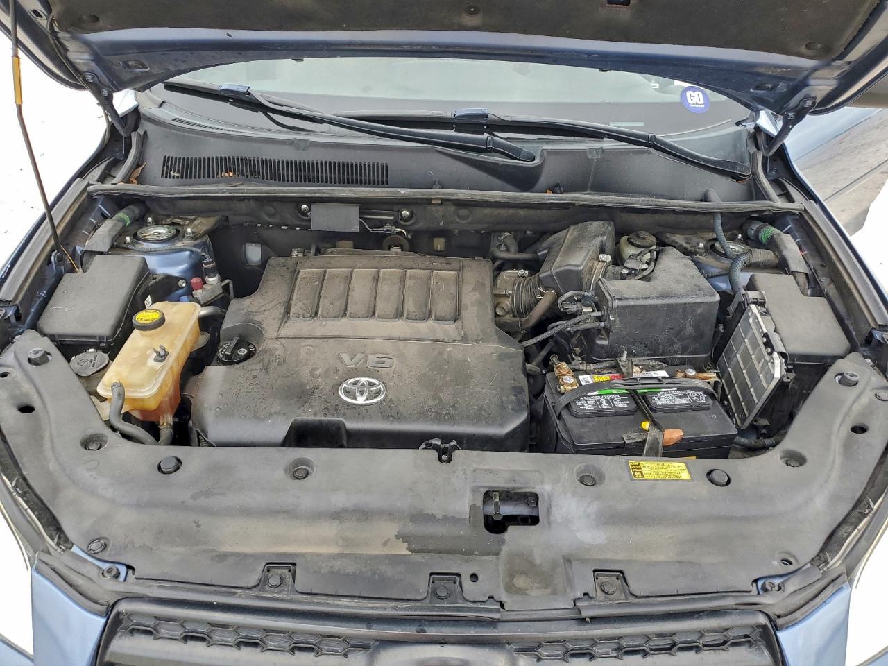 2010 TOYOTA RAV4 photo 12