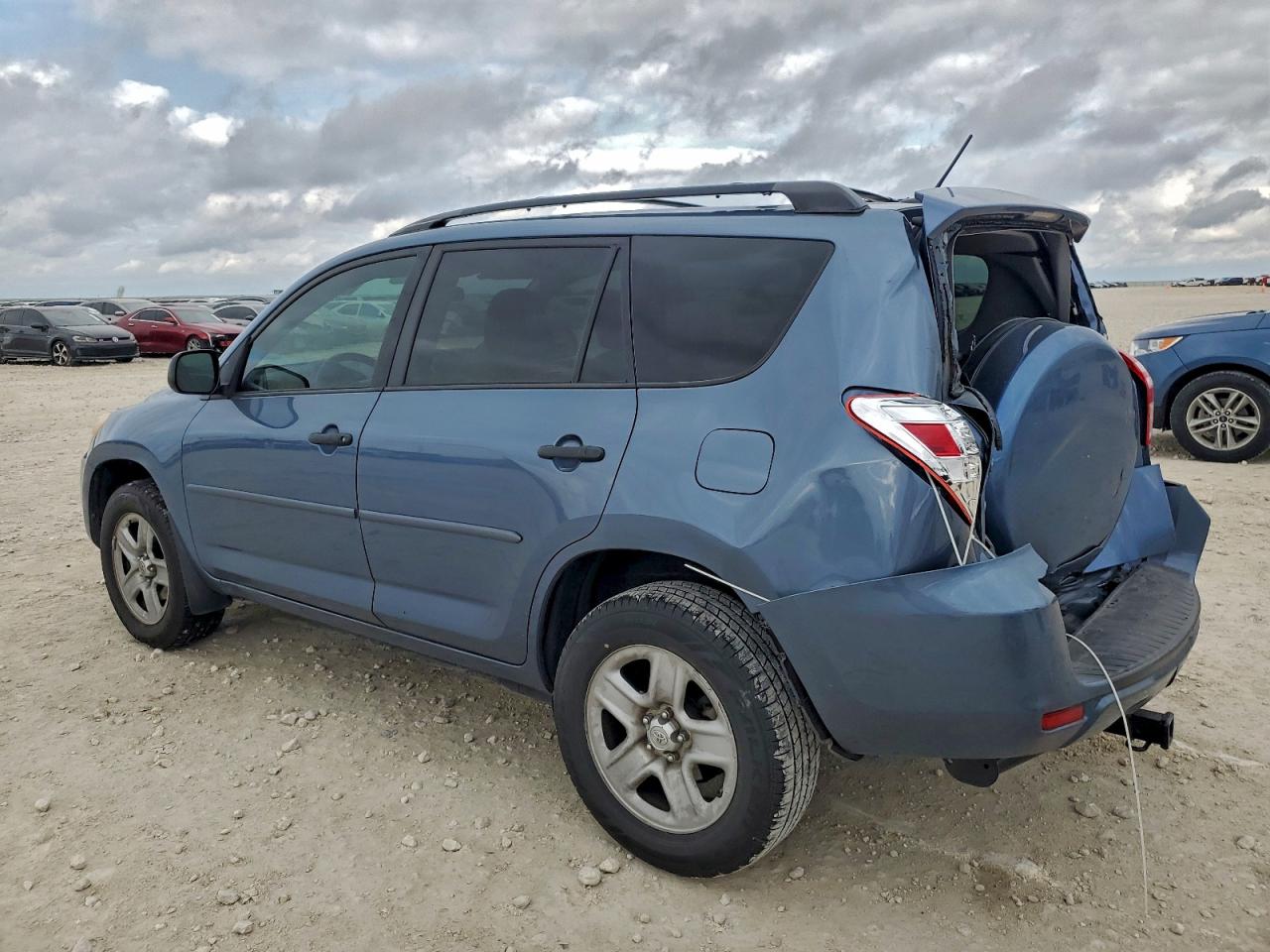 2010 TOYOTA RAV4 photo 2