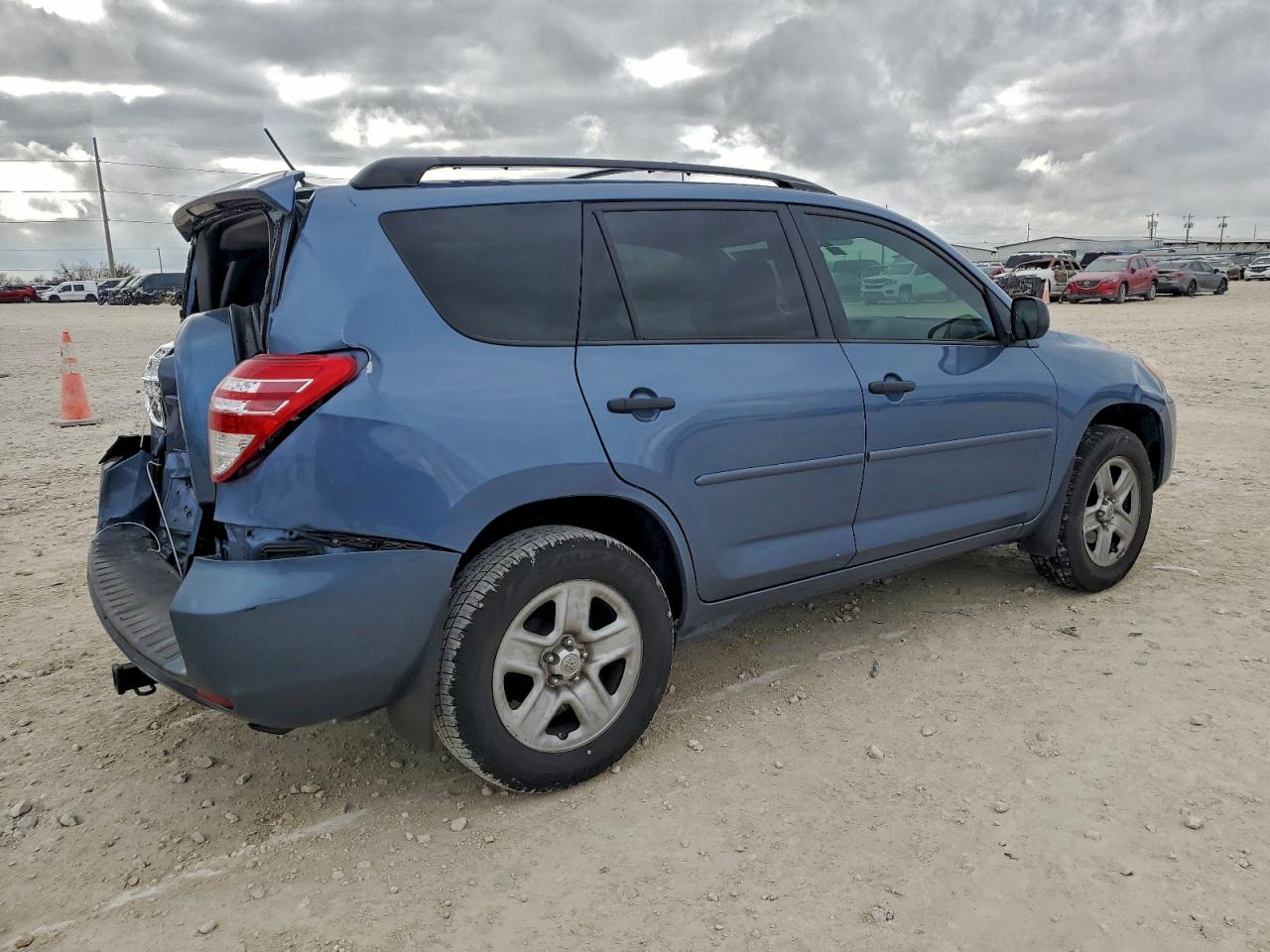 2010 TOYOTA RAV4 photo 3
