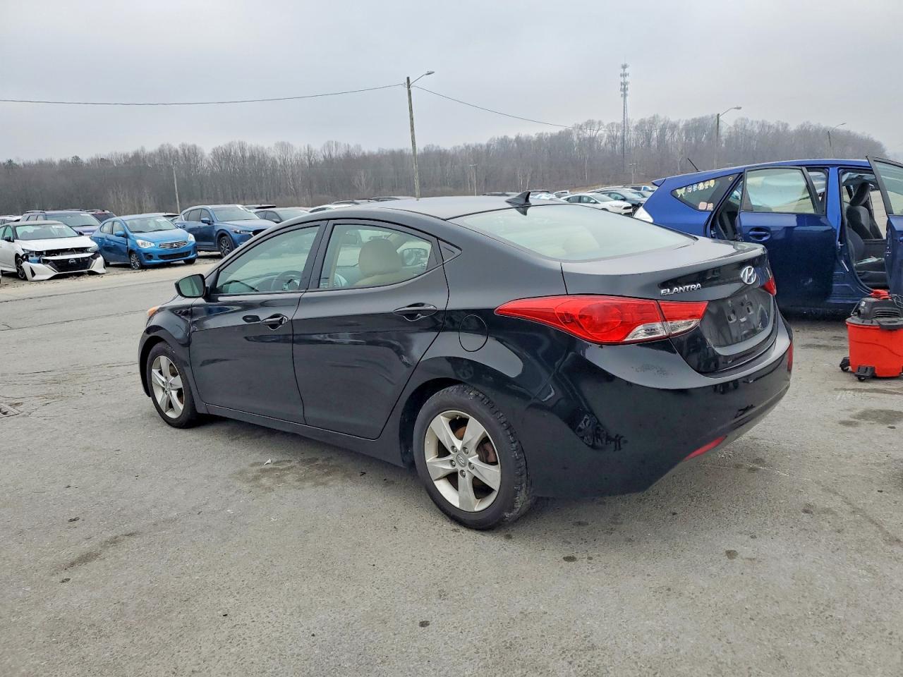 2013 HYUNDAI ELANTRA GLS photo 2