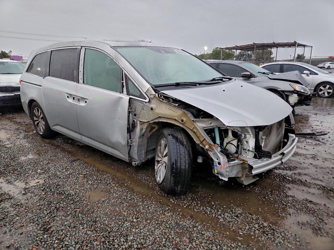 2014 HONDA ODYSSEY EXL photo 4
