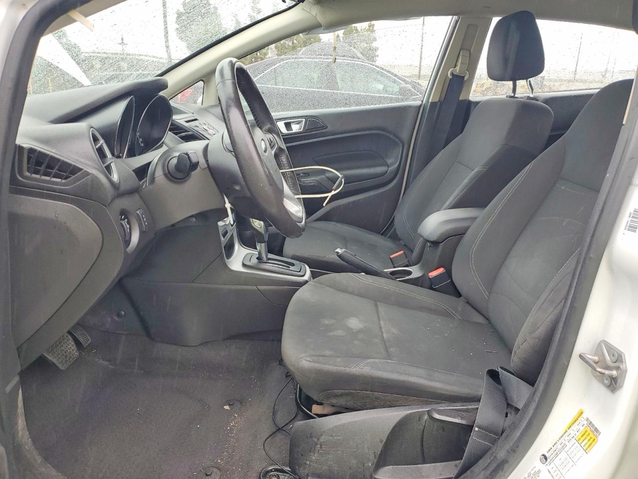 2016 FORD FIESTA SE photo 7