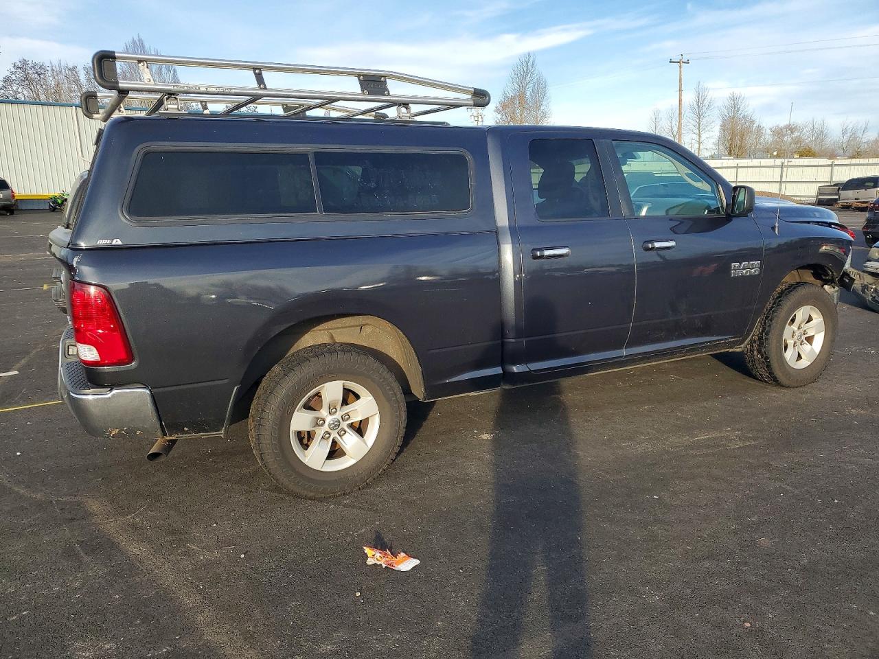 2018 RAM 1500 SLT photo 3