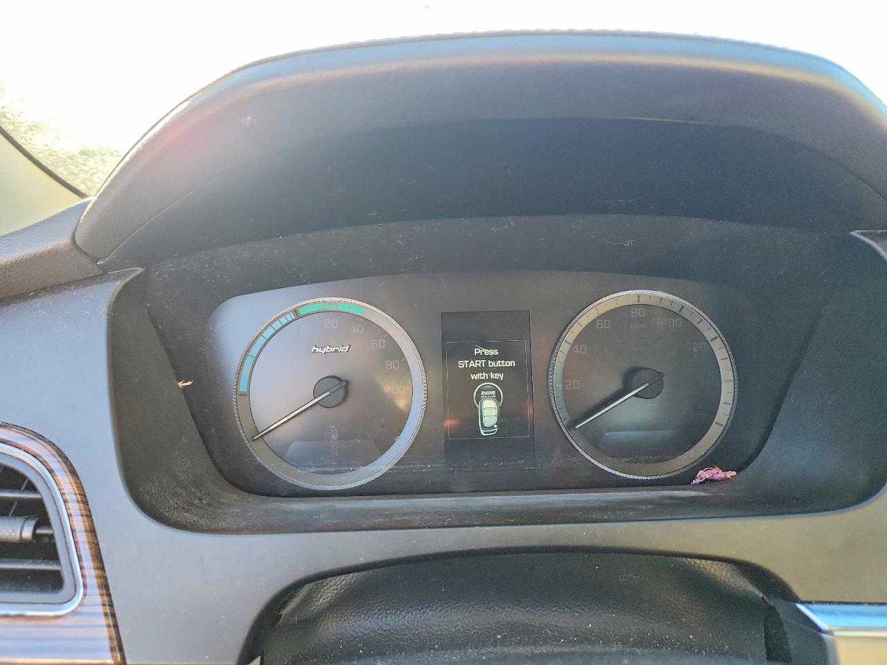 2016 HYUNDAI SONATA HYBRID photo 9