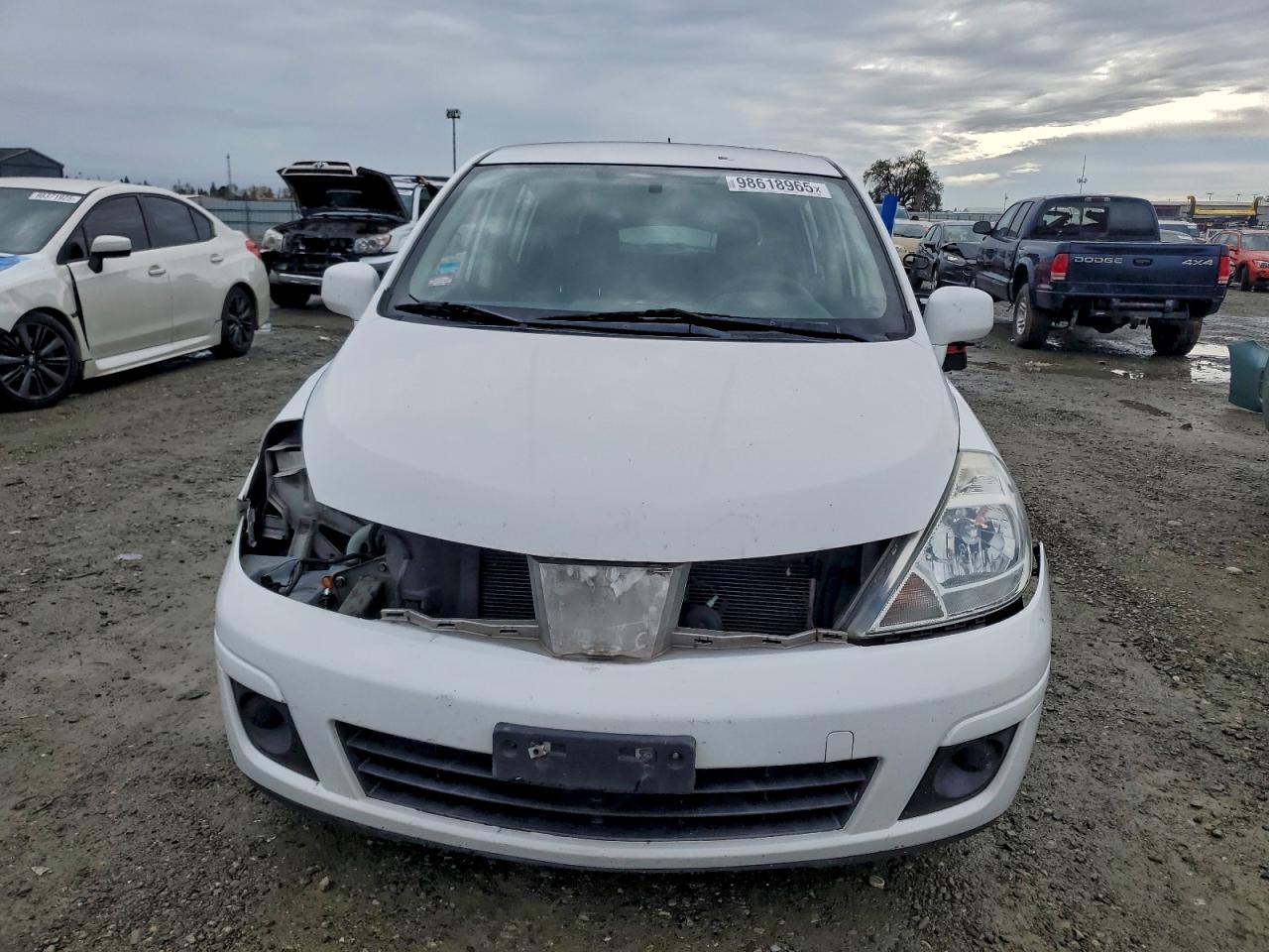 2011 NISSAN VERSA S photo 5