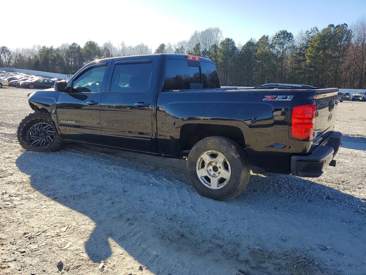 2016 CHEVROLET SILVERADO K1500 LT photo 2