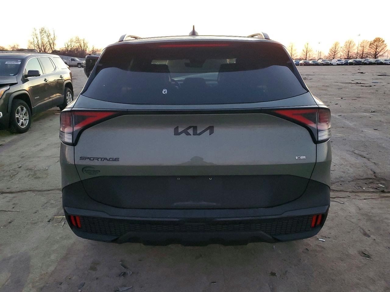 2025 KIA SPORTAGE X LINE photo 6