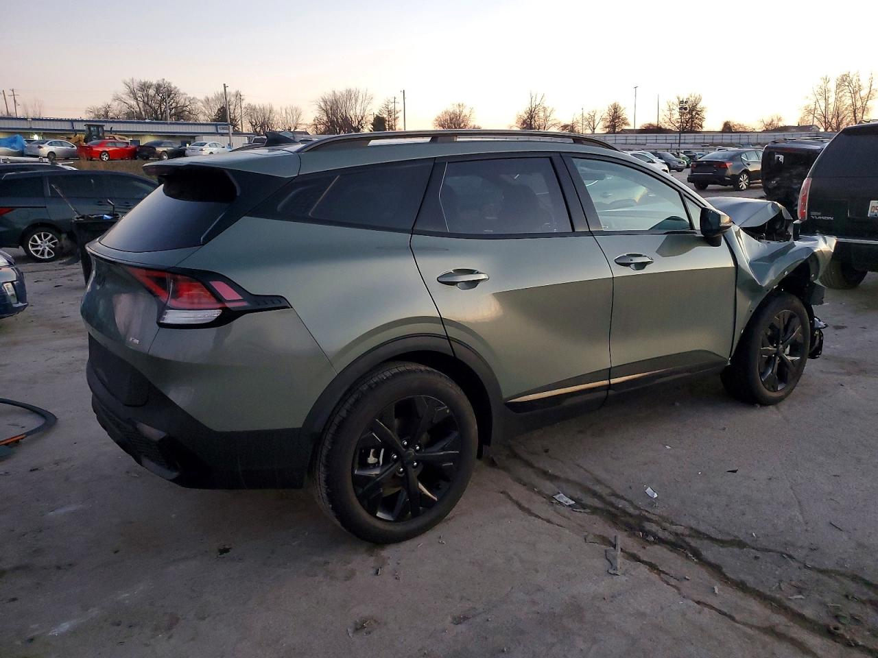2025 KIA SPORTAGE X LINE photo 3