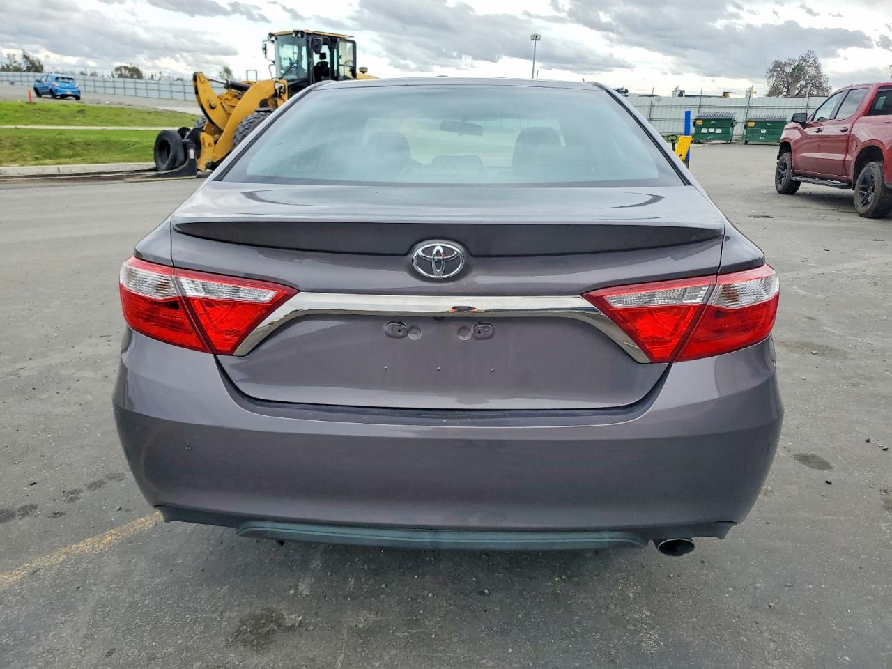 2017 TOYOTA CAMRY LE photo 6