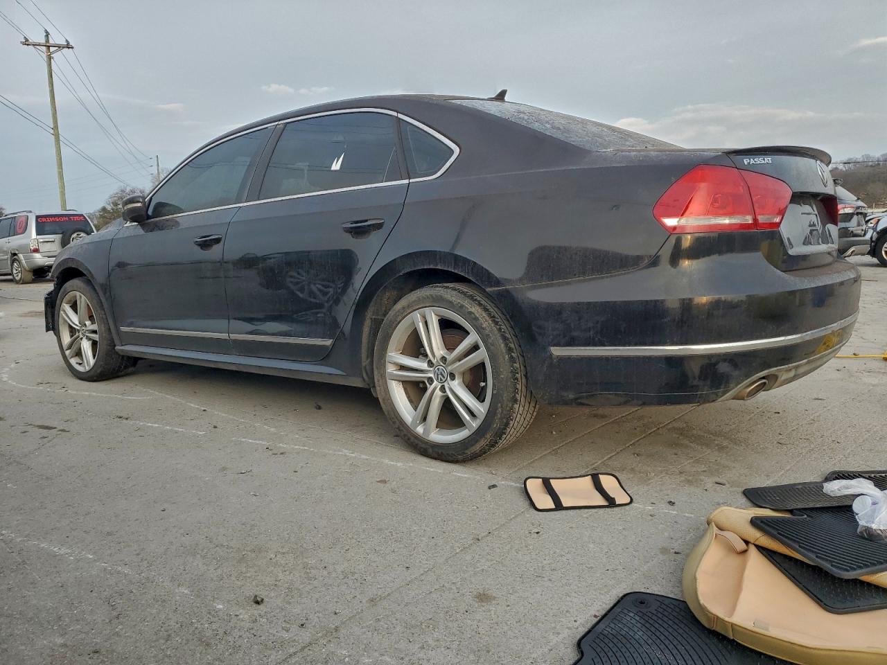 2014 VOLKSWAGEN PASSAT SEL photo 2