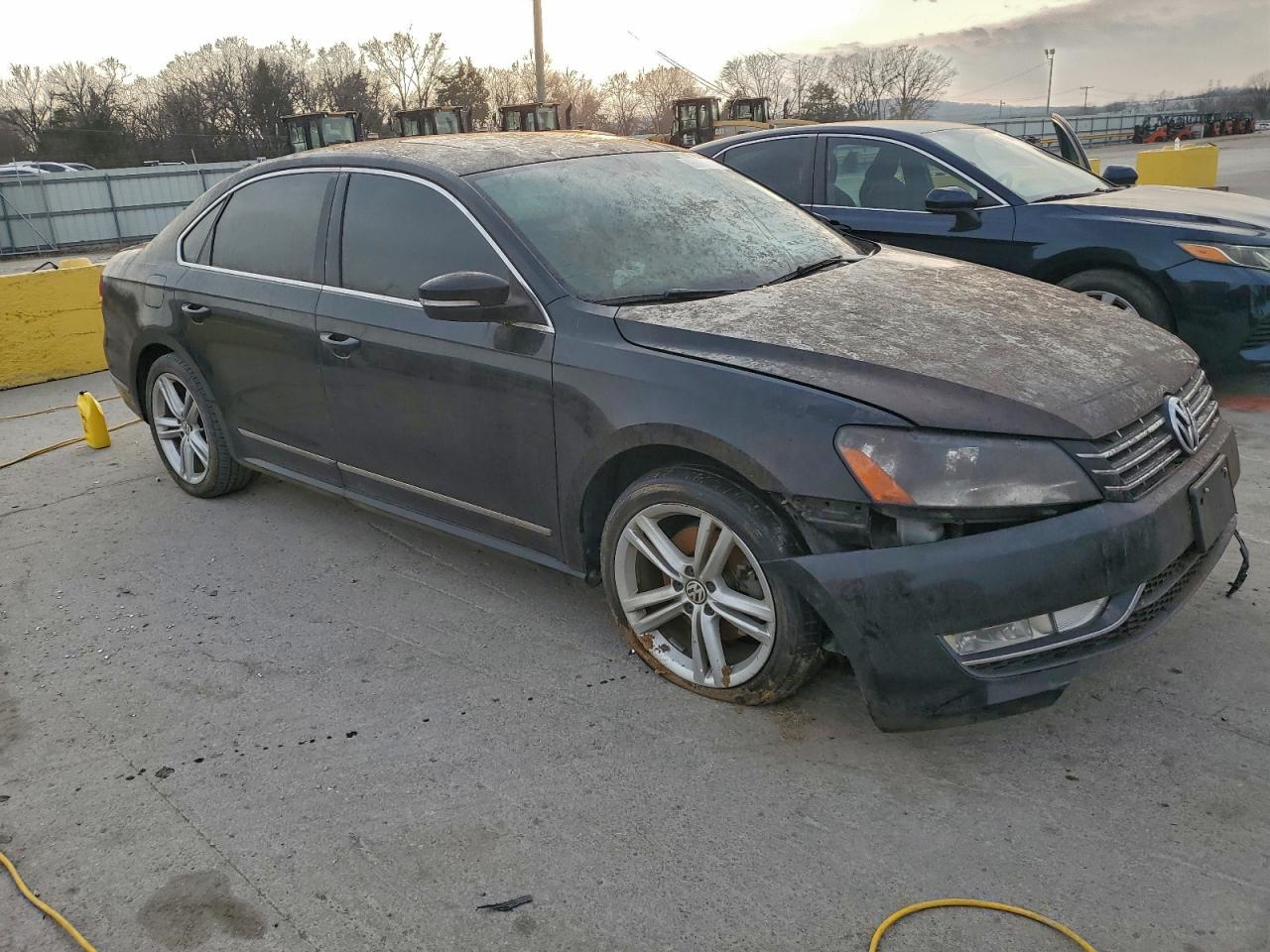 2014 VOLKSWAGEN PASSAT SEL photo 4
