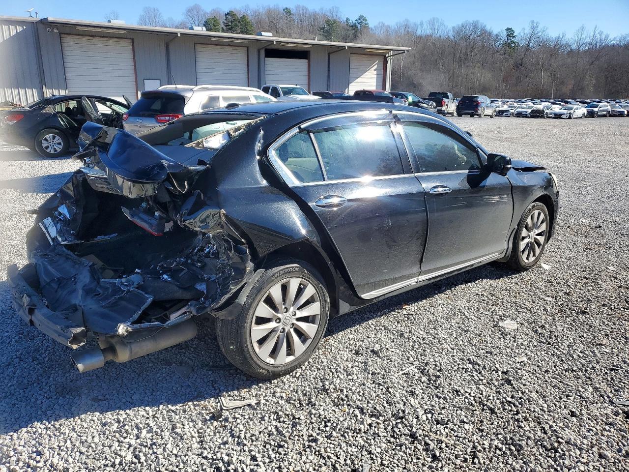 2014 HONDA ACCORD photo 3