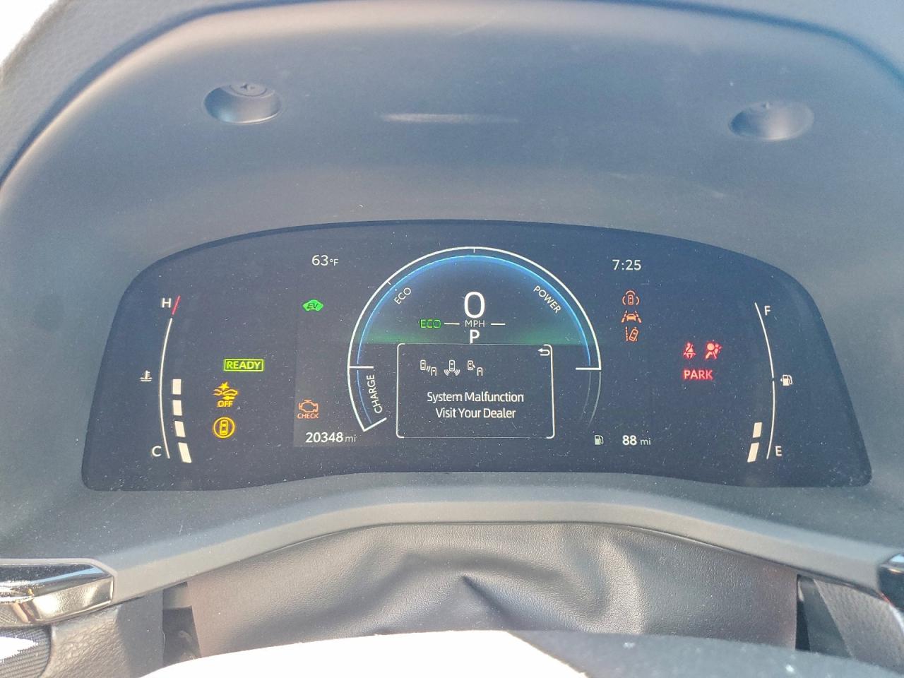 2025 TOYOTA CAMRY XSE photo 9
