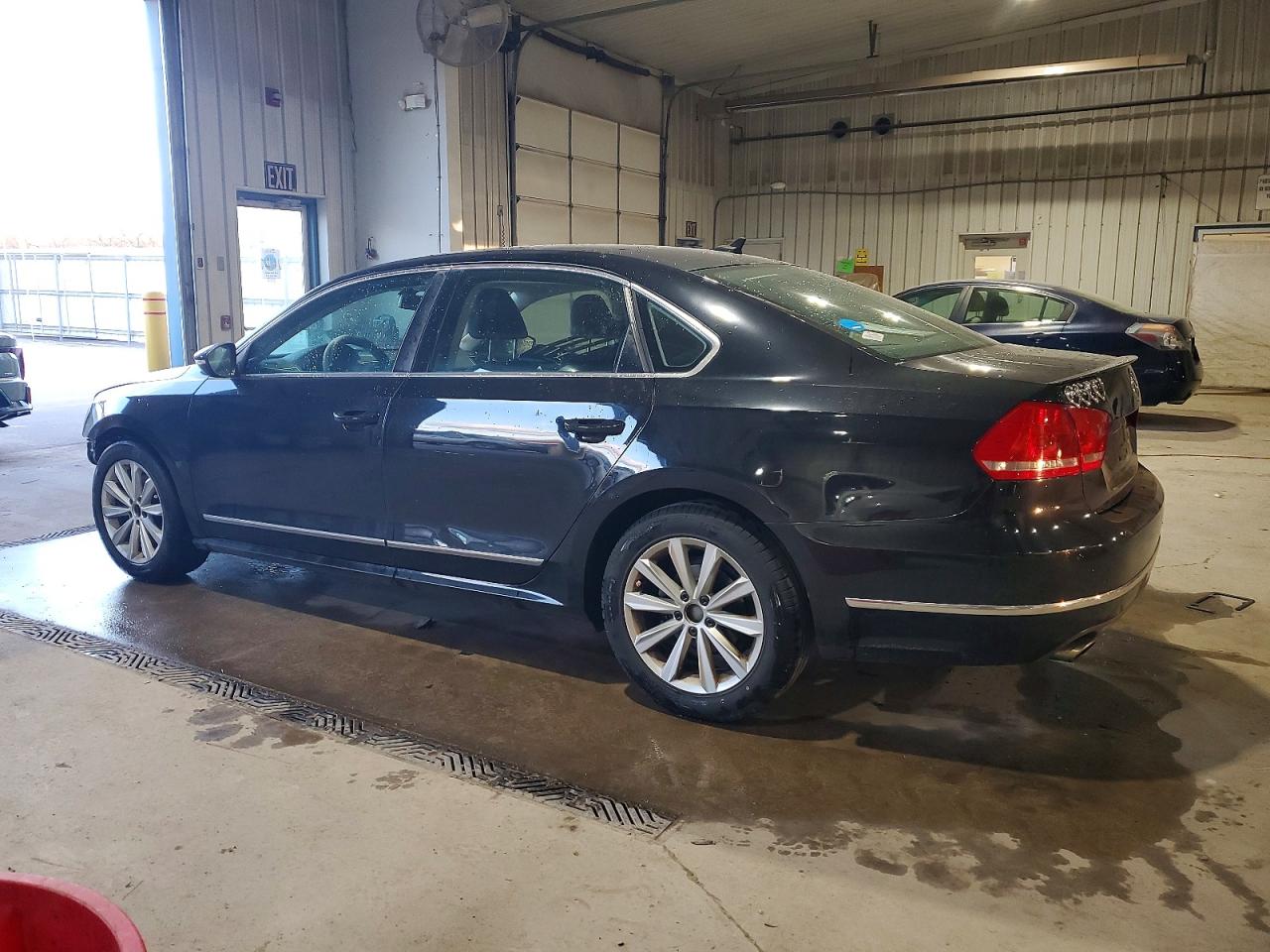 2012 VOLKSWAGEN PASSAT SEL photo 2