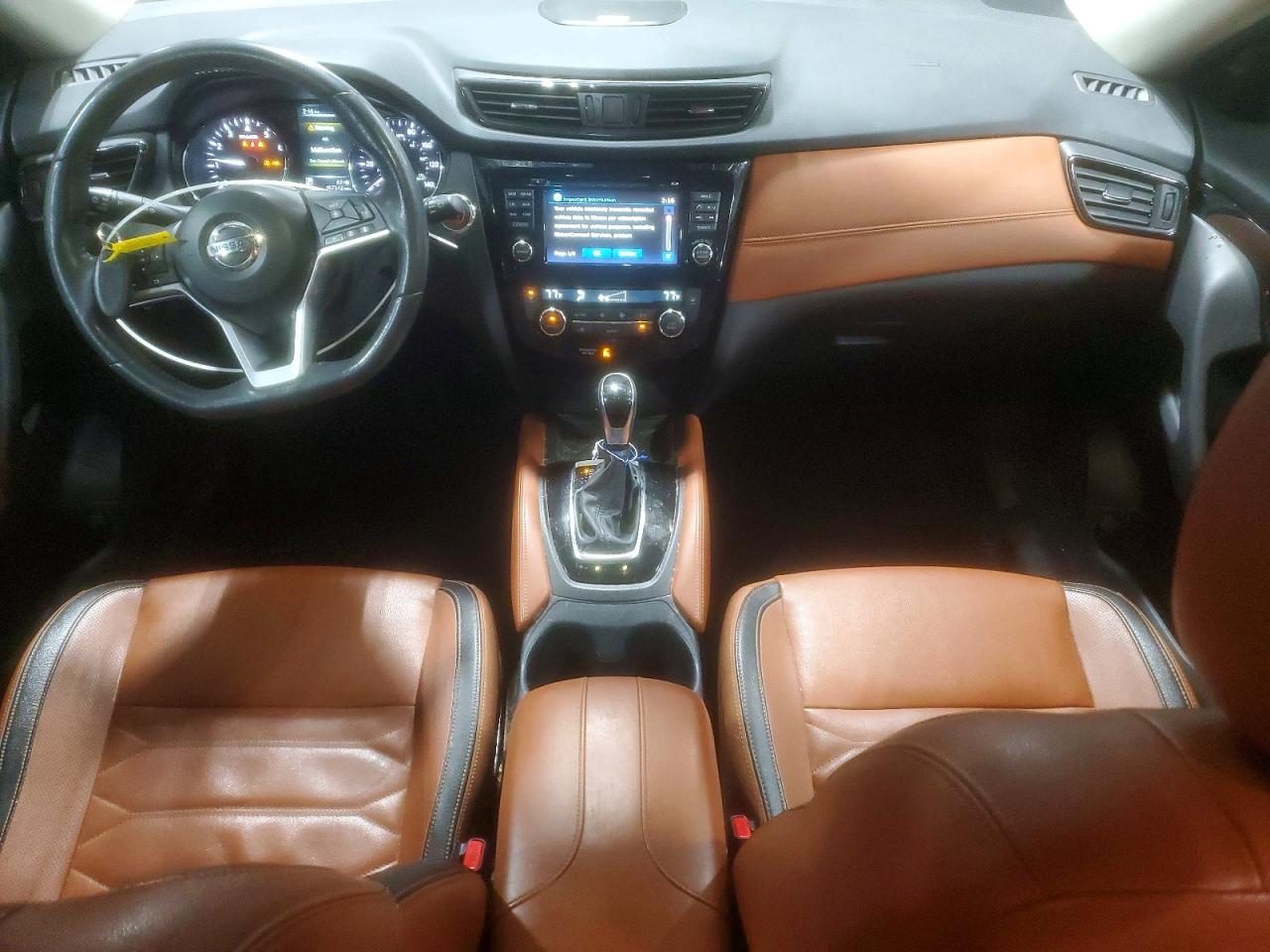 2017 NISSAN ROGUE SV photo 8