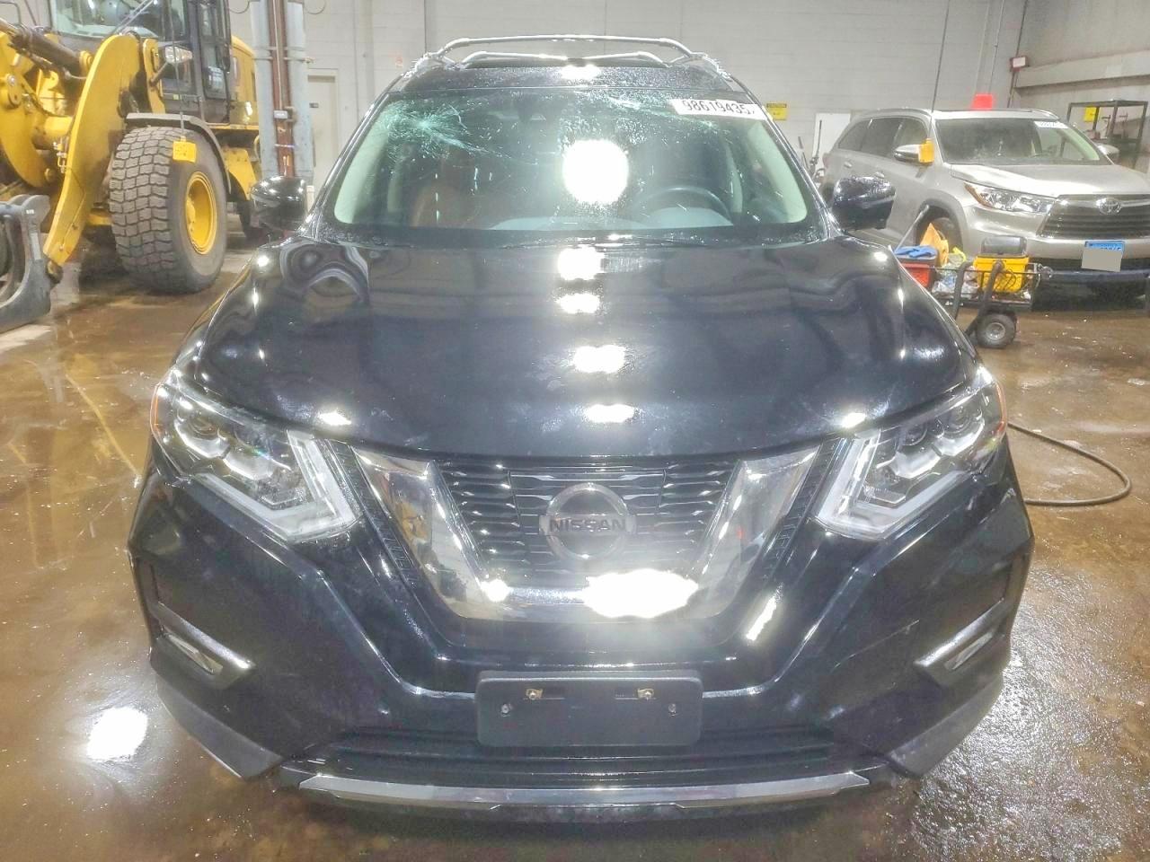 2017 NISSAN ROGUE SV photo 5