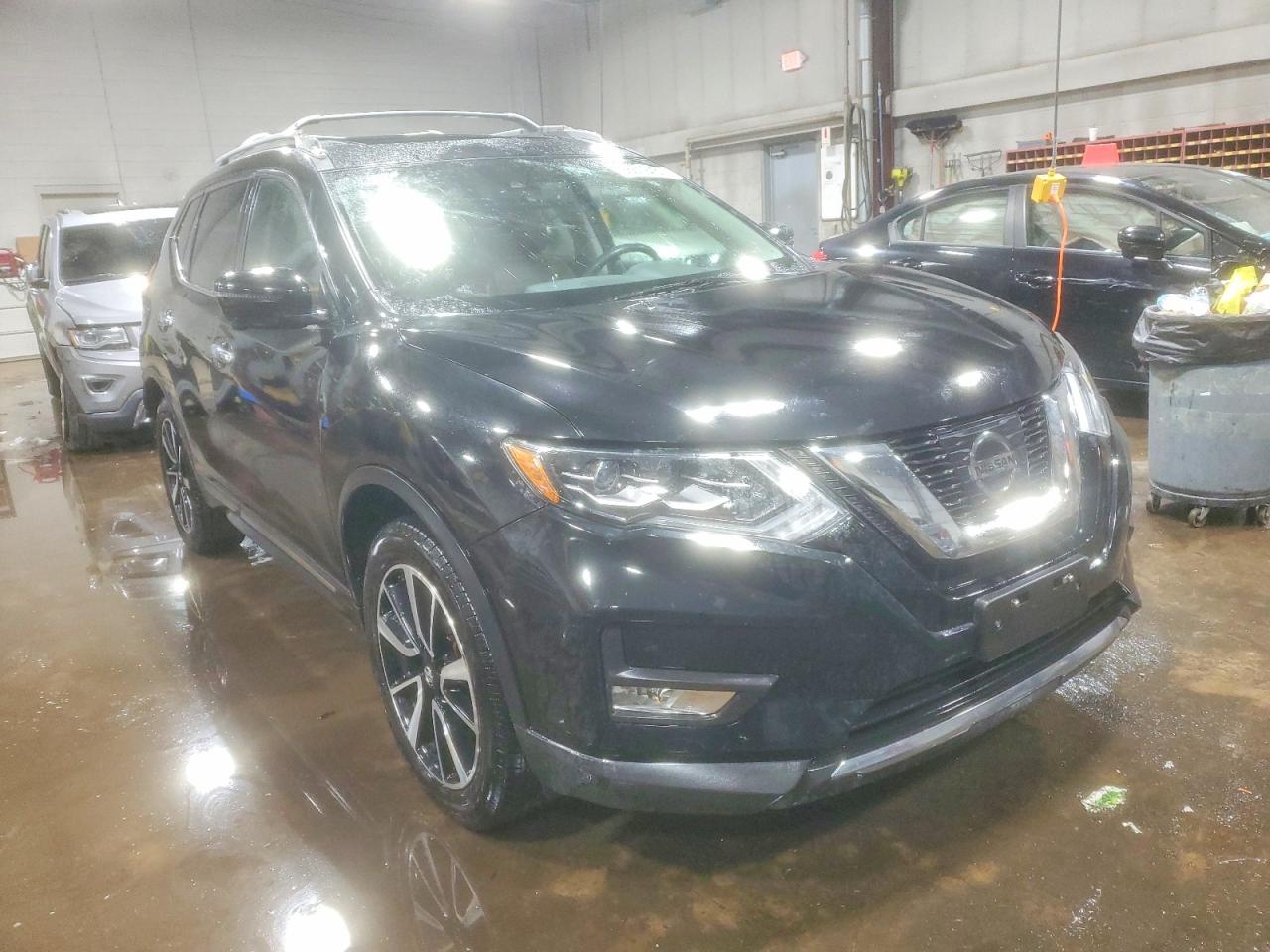 2017 NISSAN ROGUE SV photo 4