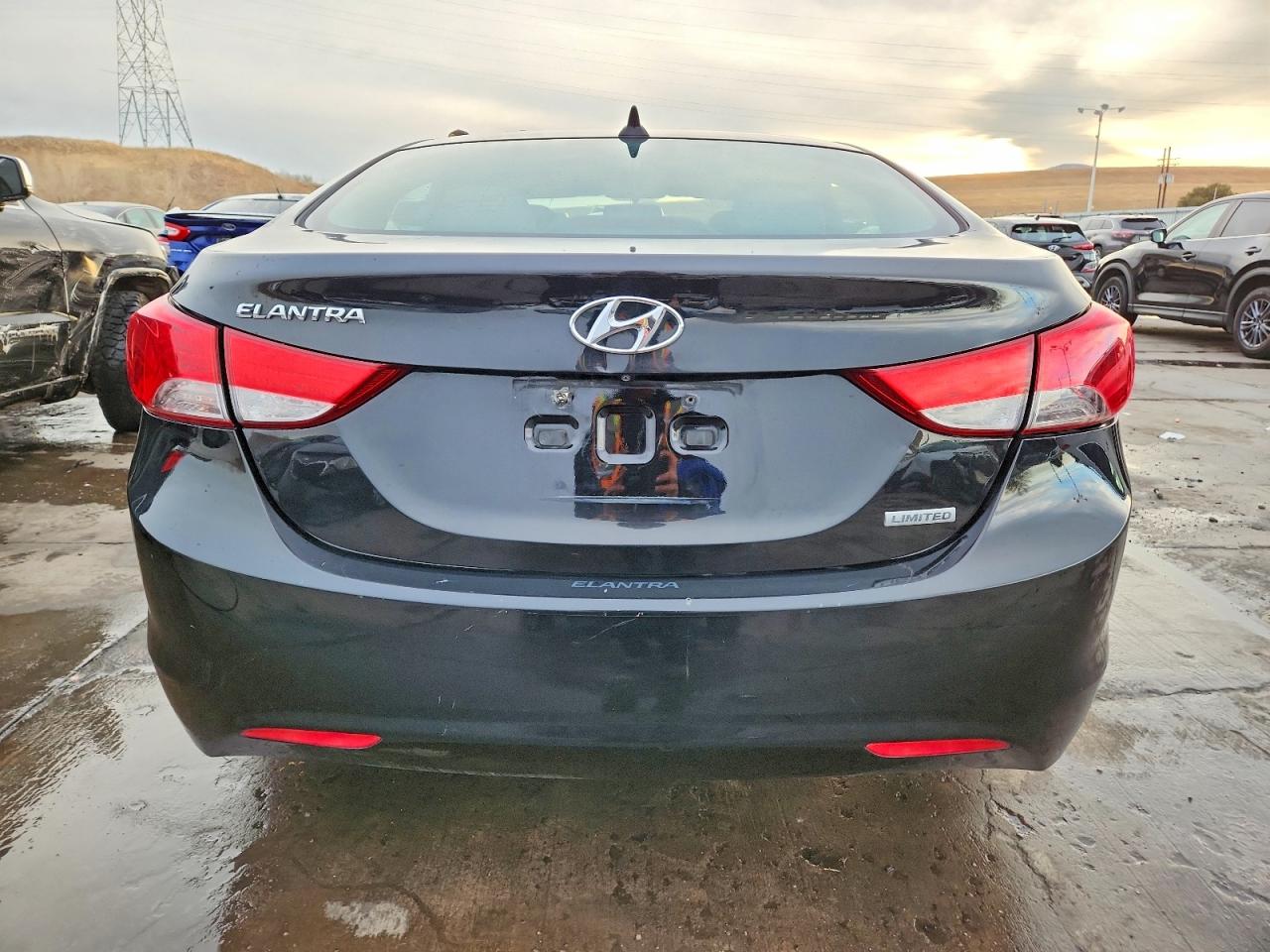 2013 HYUNDAI ELANTRA GLS photo 6