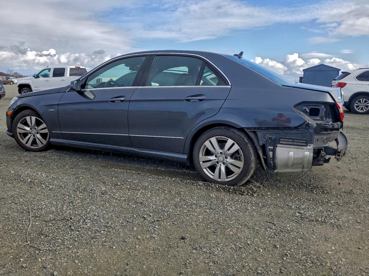 2012 MERCEDES-BENZ E 350 BLUETEC photo 2