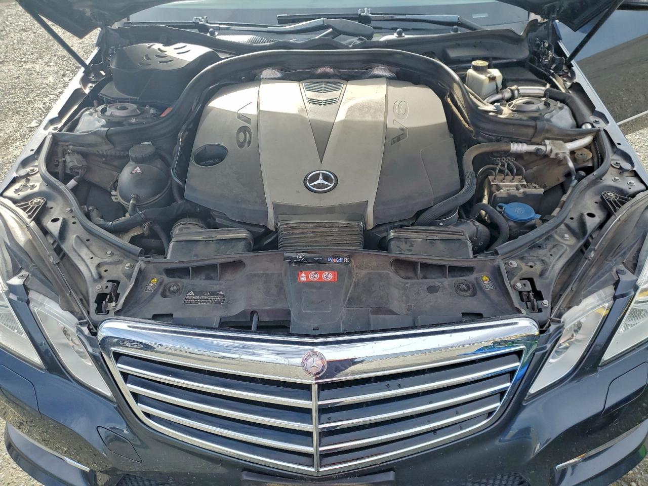 2012 MERCEDES-BENZ E 350 BLUETEC photo 11