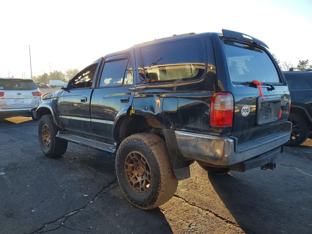 2000 TOYOTA 4RUNNER SR5 photo 2