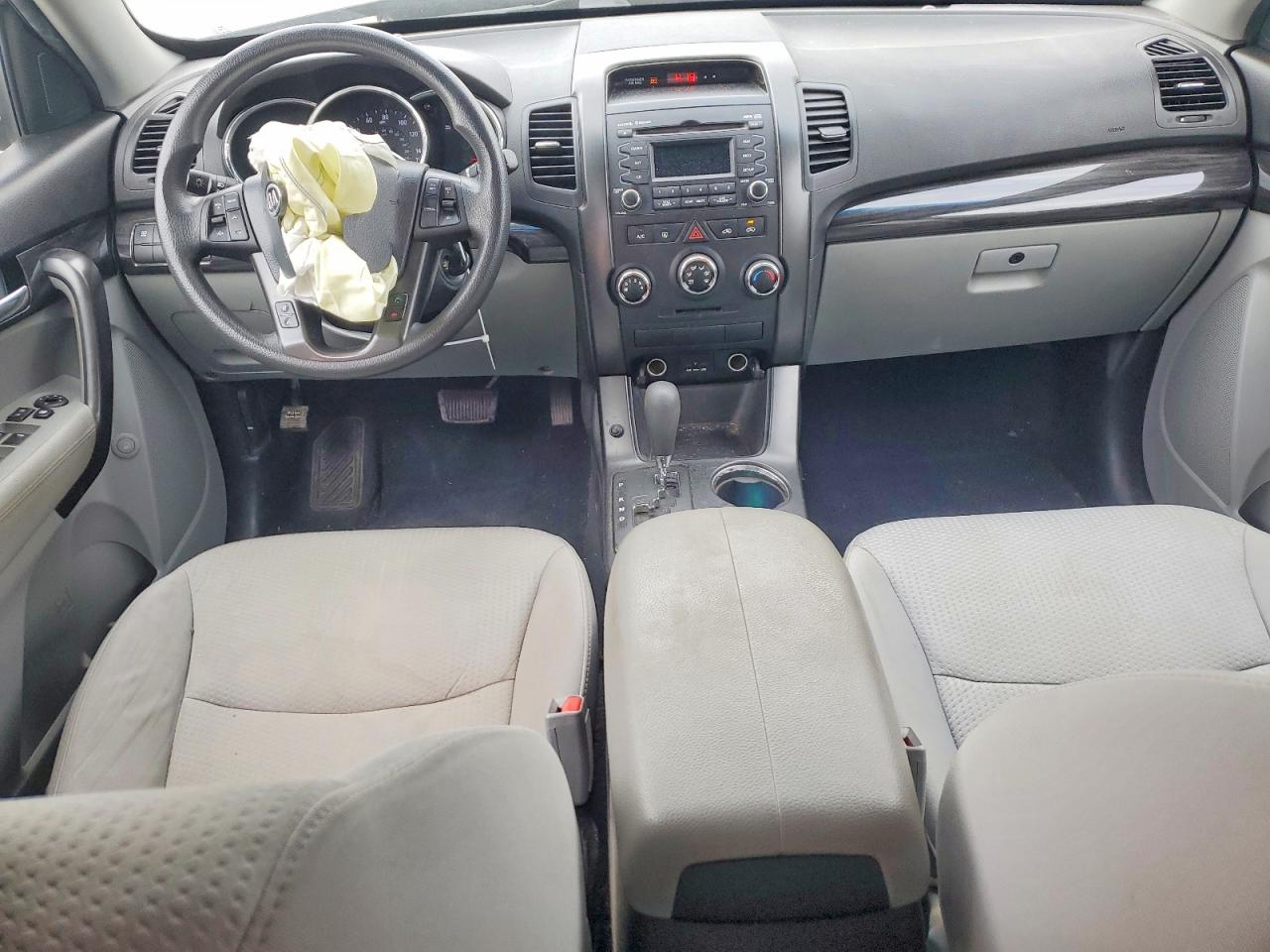 2013 KIA SORENTO LX photo 8