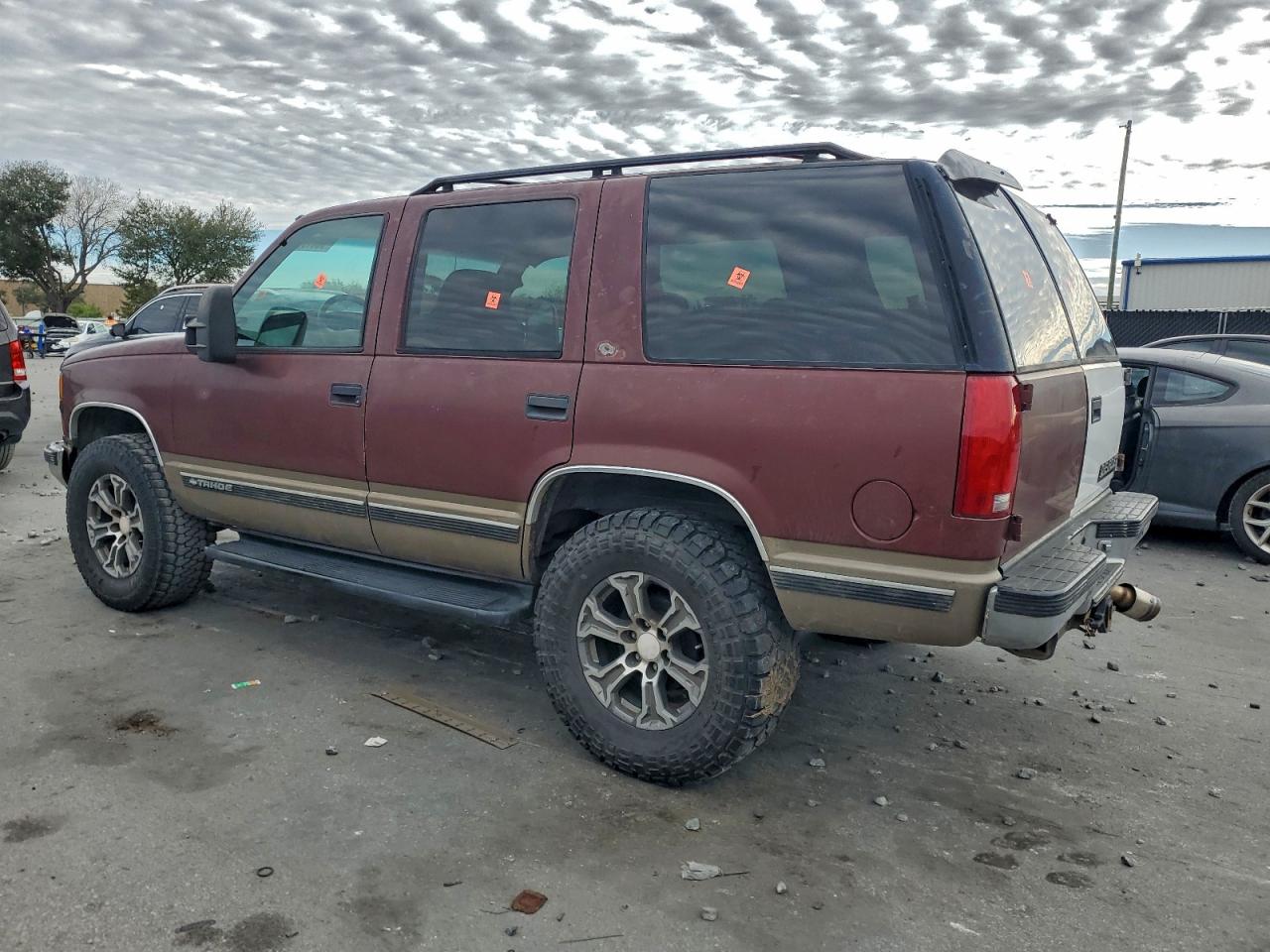 1998 CHEVROLET TAHOE K1500 photo 2